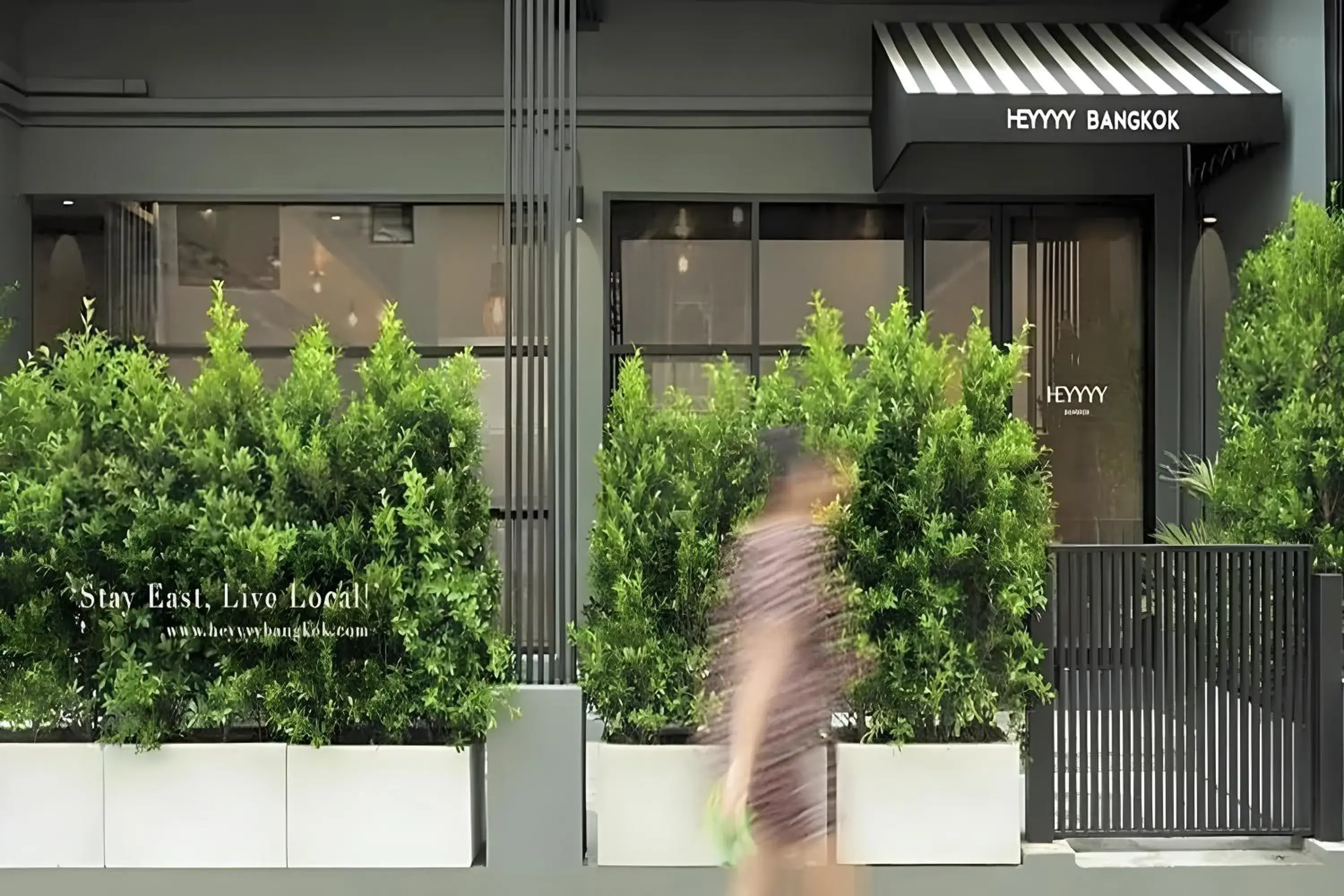 Property building in Heyyyy Bangkok Property building in Heyyyy Bangkok