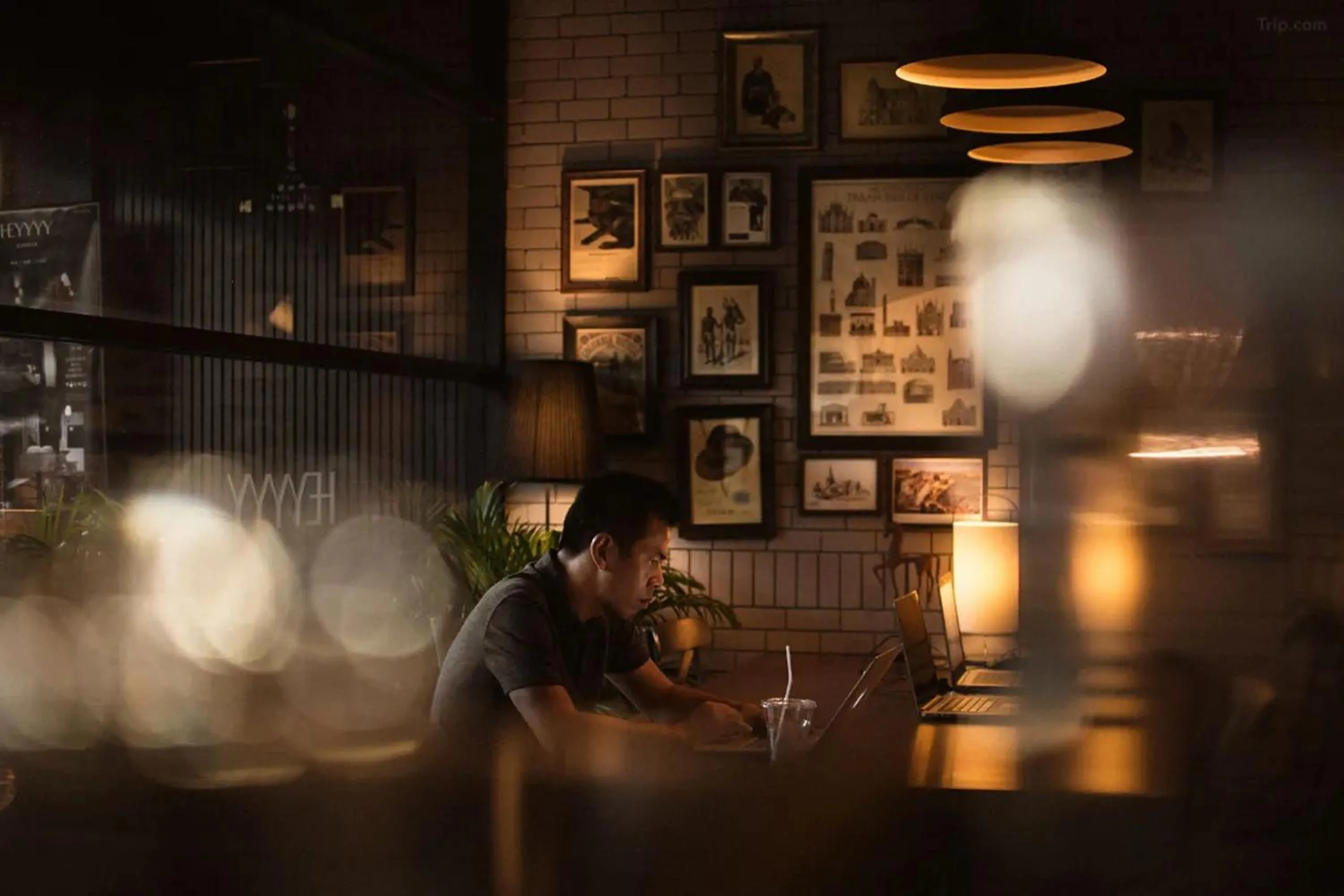 People in Heyyyy Bangkok