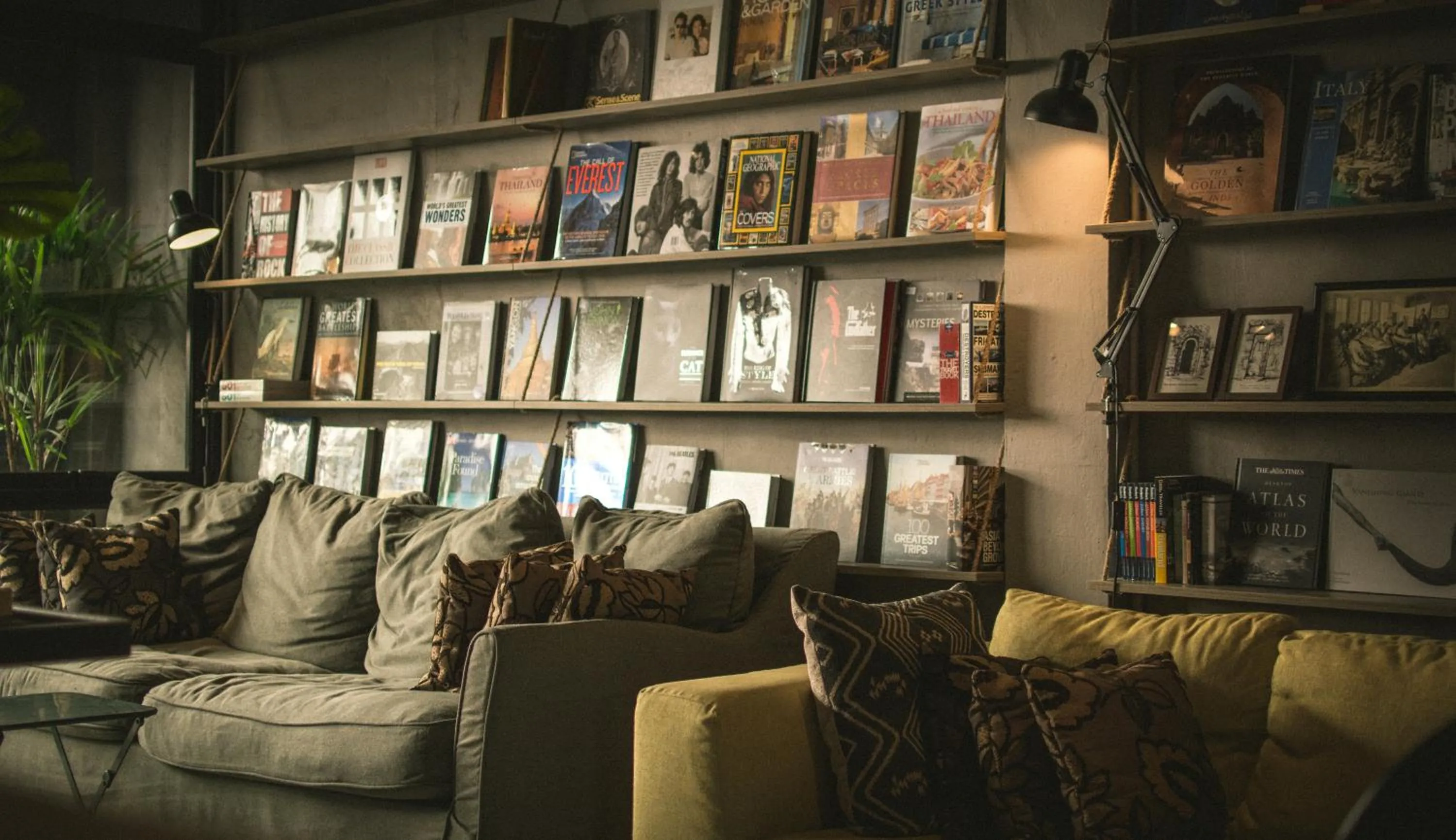 Library in Heyyyy Bangkok