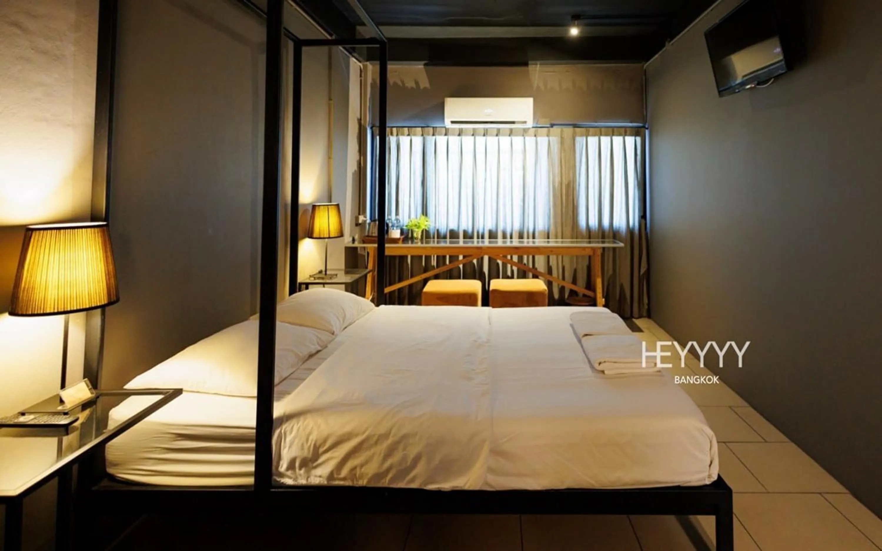 Bed in Heyyyy Bangkok