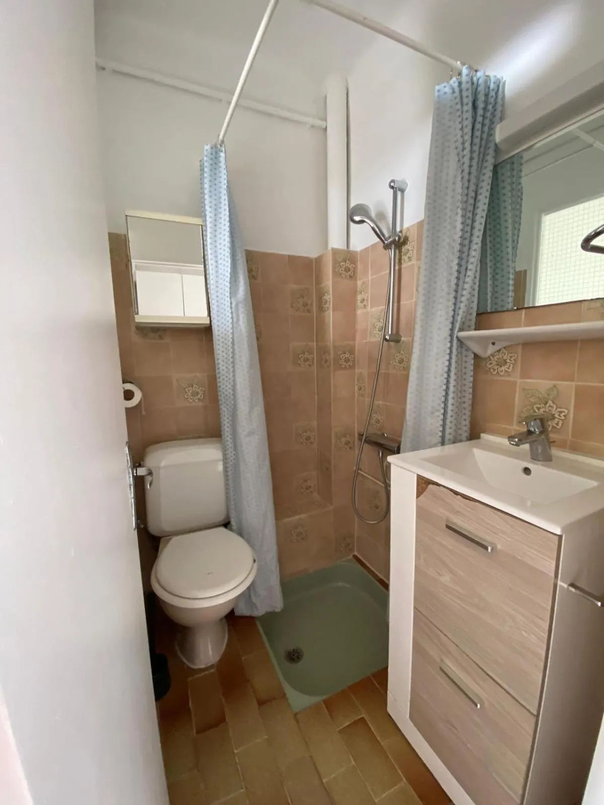 Shower in Le Surplage