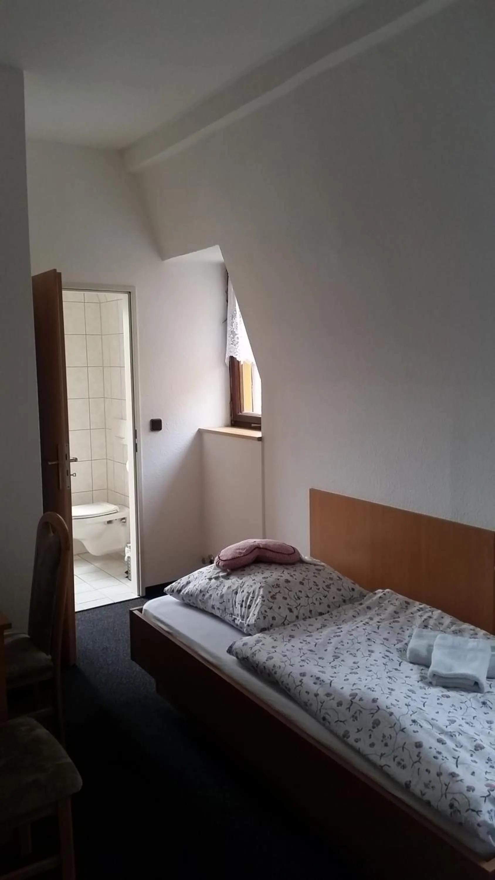 Standard Twin Room in Pension und Restaurant Die Burg