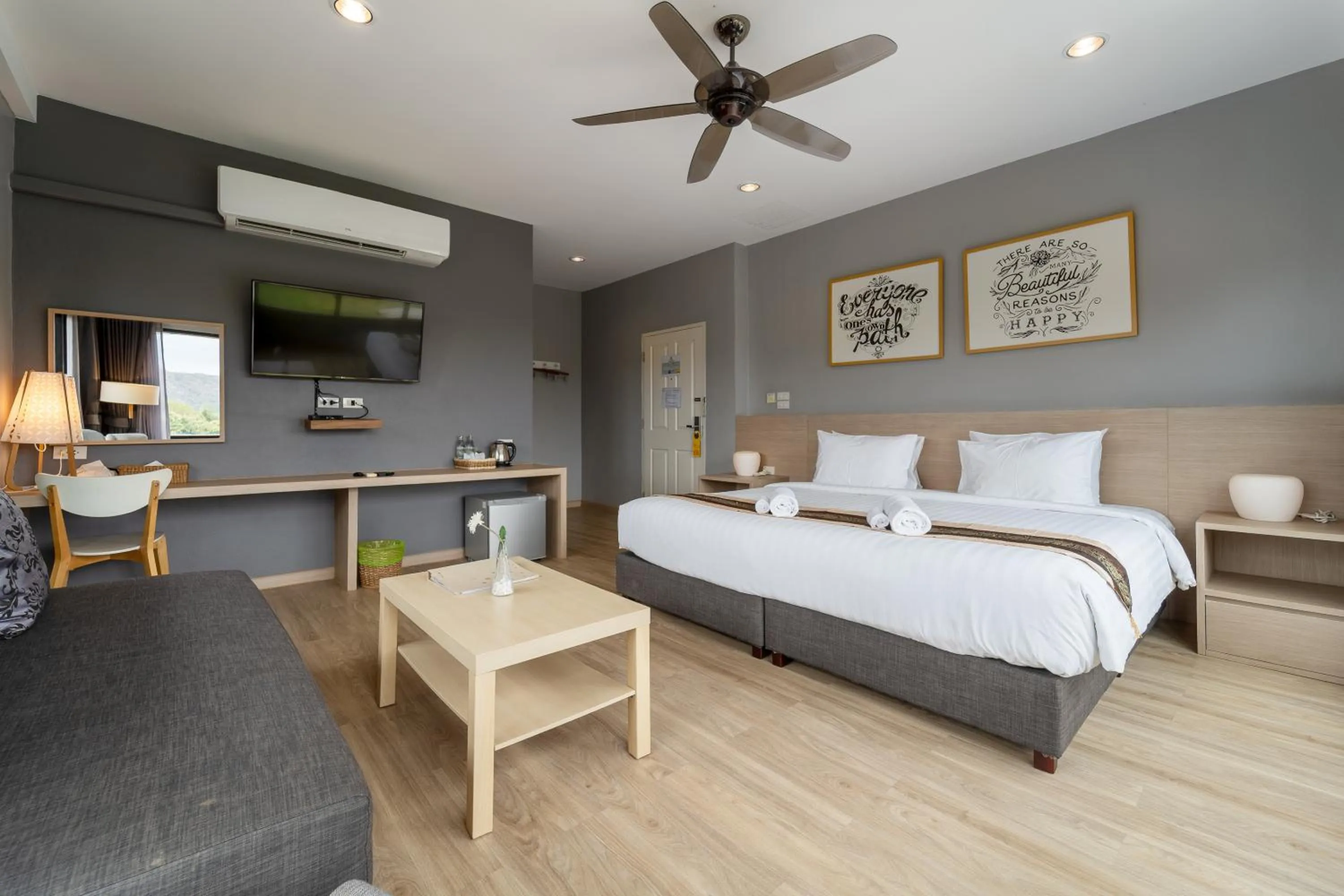 Bed in Grandsiri Resort KhaoYai