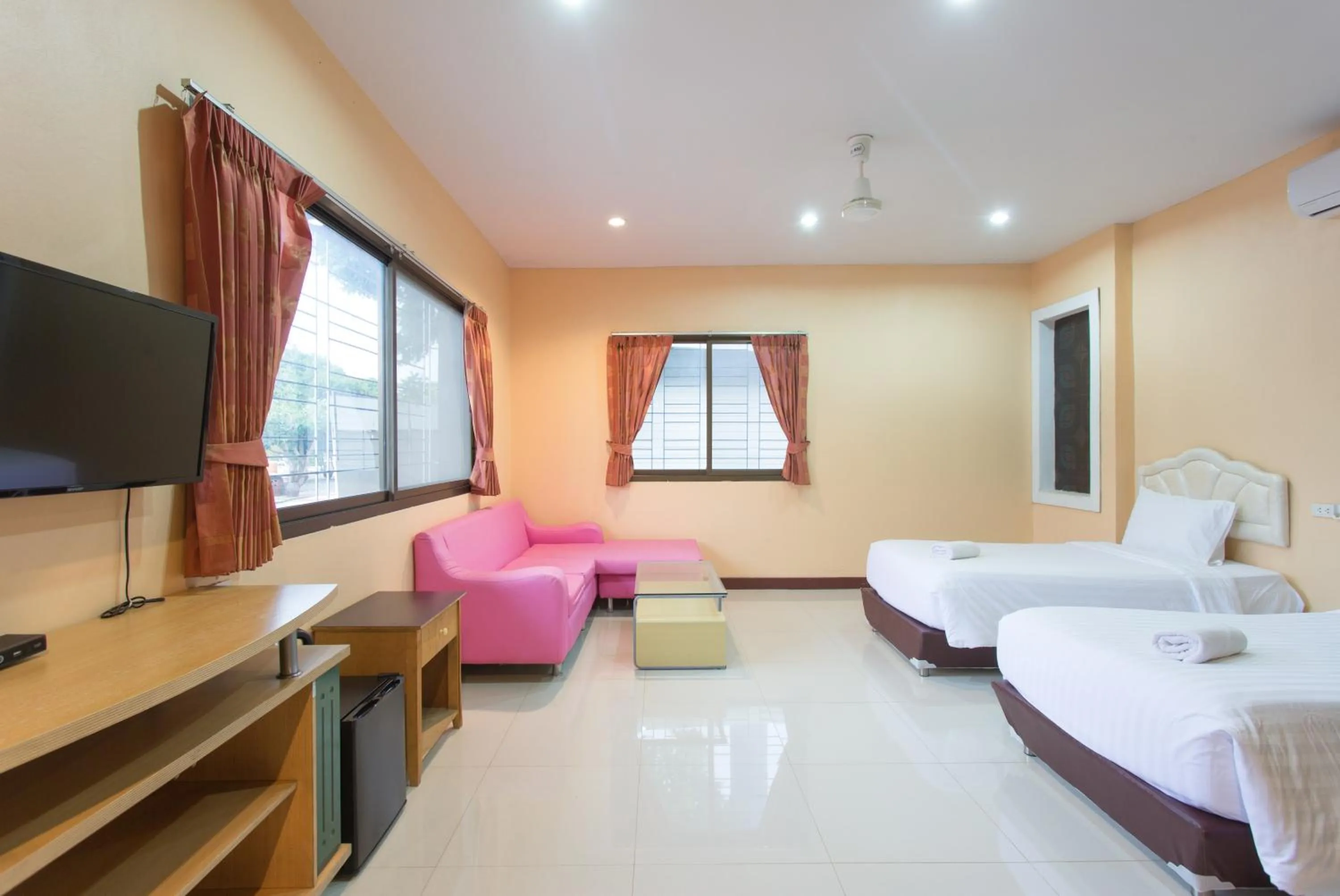 Bedroom, Bed in Grandsiri Resort KhaoYai