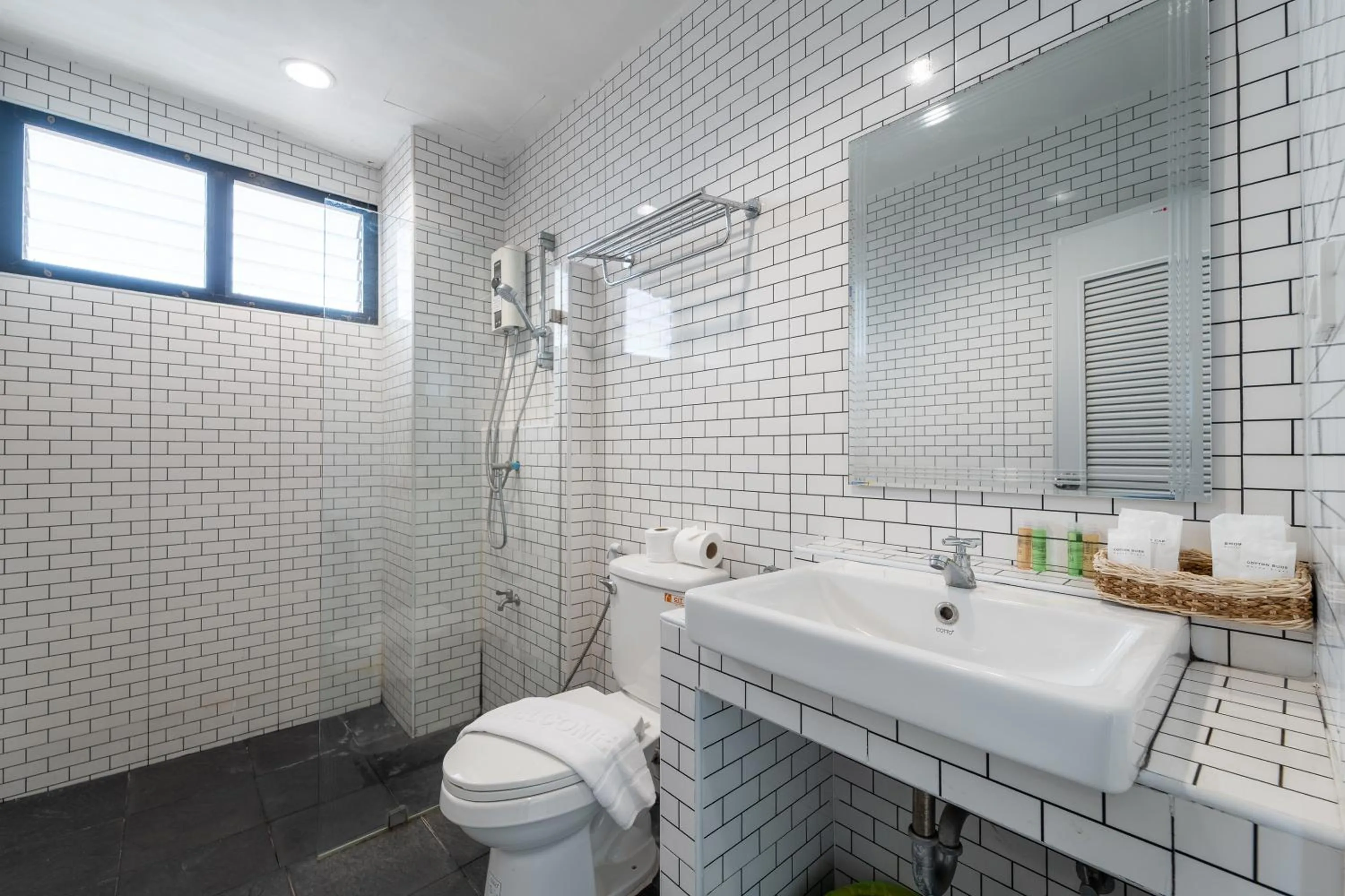 Shower in Grandsiri Resort KhaoYai