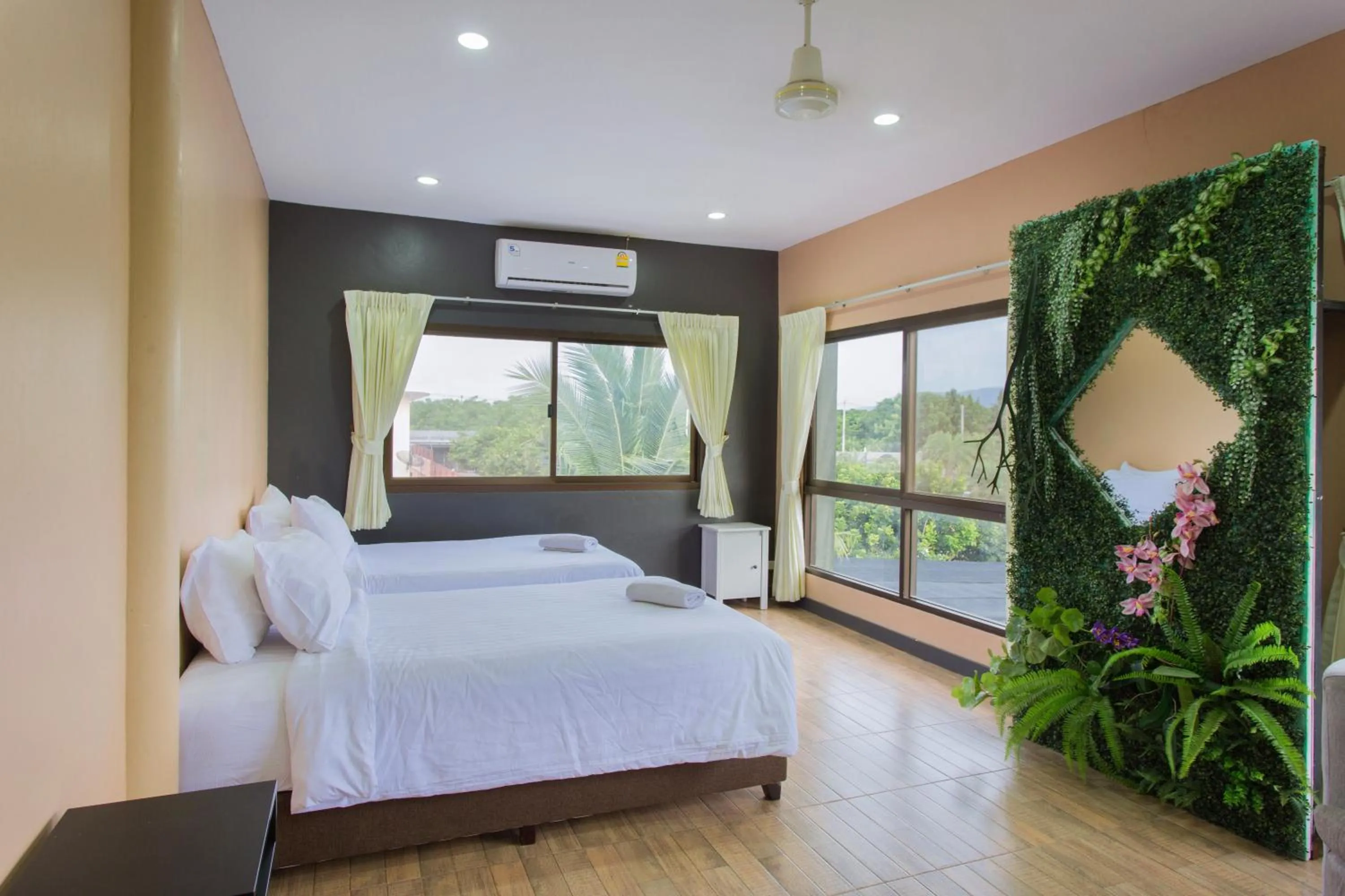 Bedroom, Bed in Grandsiri Resort KhaoYai