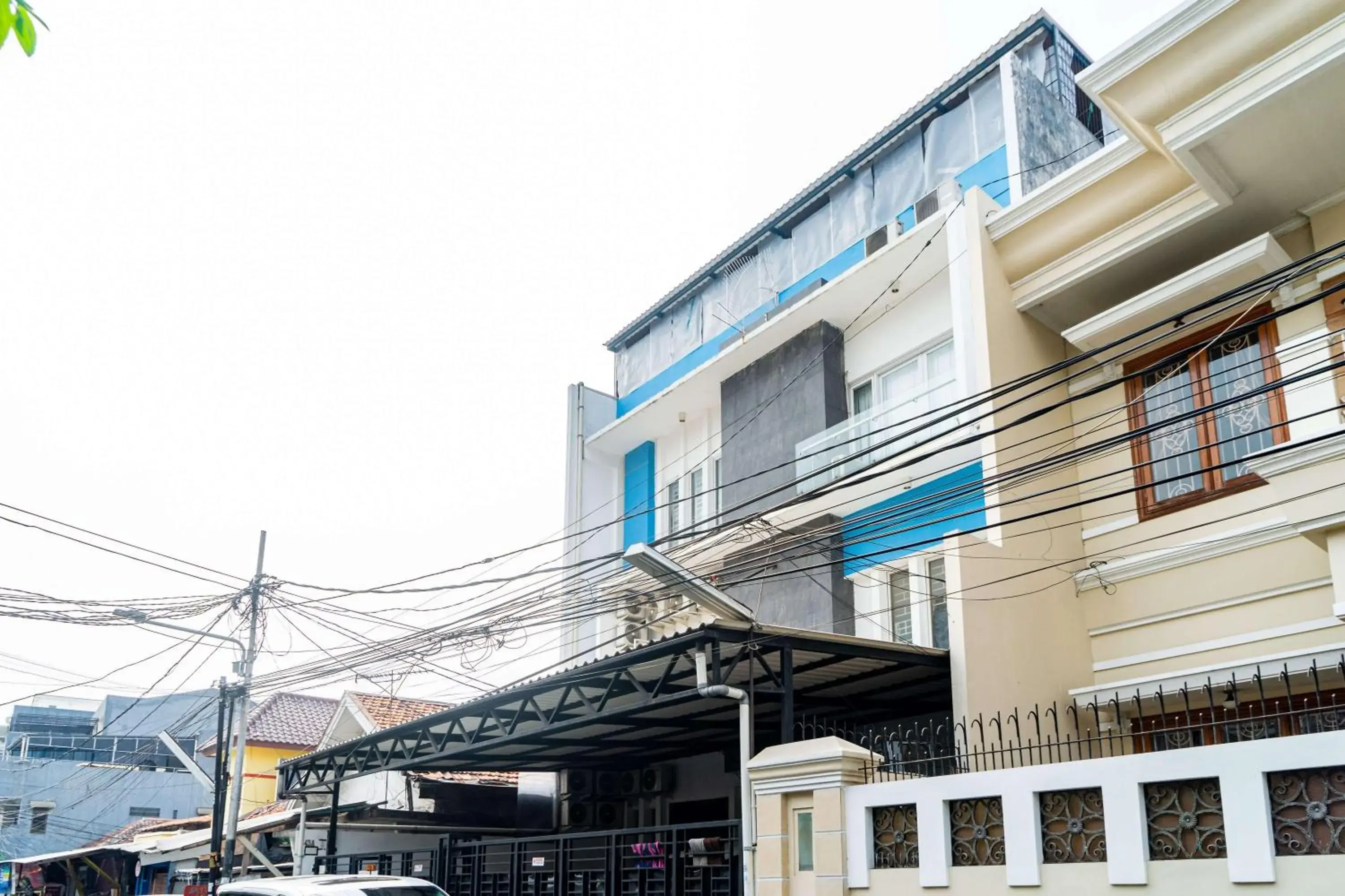 RedDoorz @ Kebon Kacang RedDoorz @ Kebon Kacang