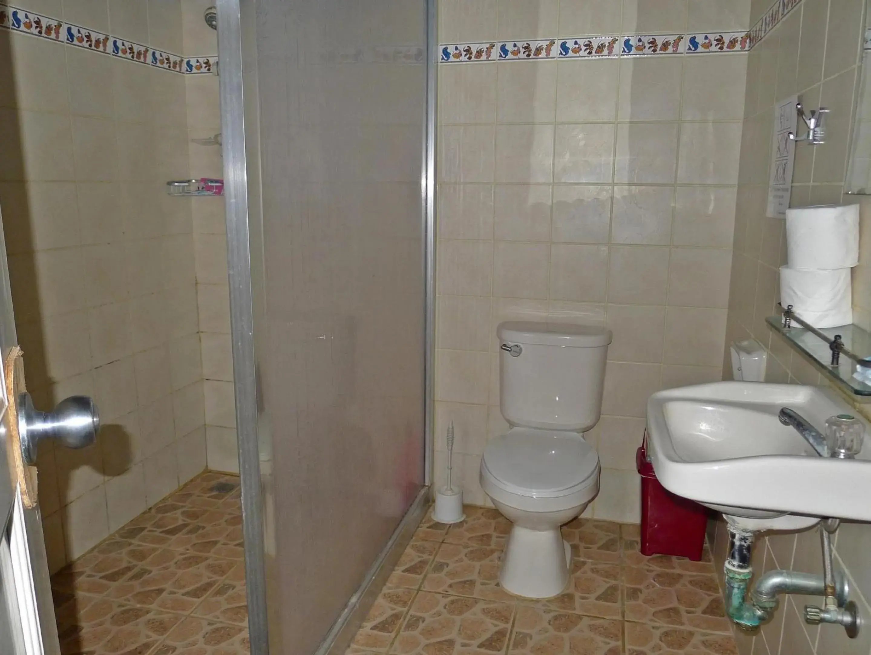 Bathroom in La Salangane Caalan Beach Villa Bathroom in La Salangane Caalan Beach Villa