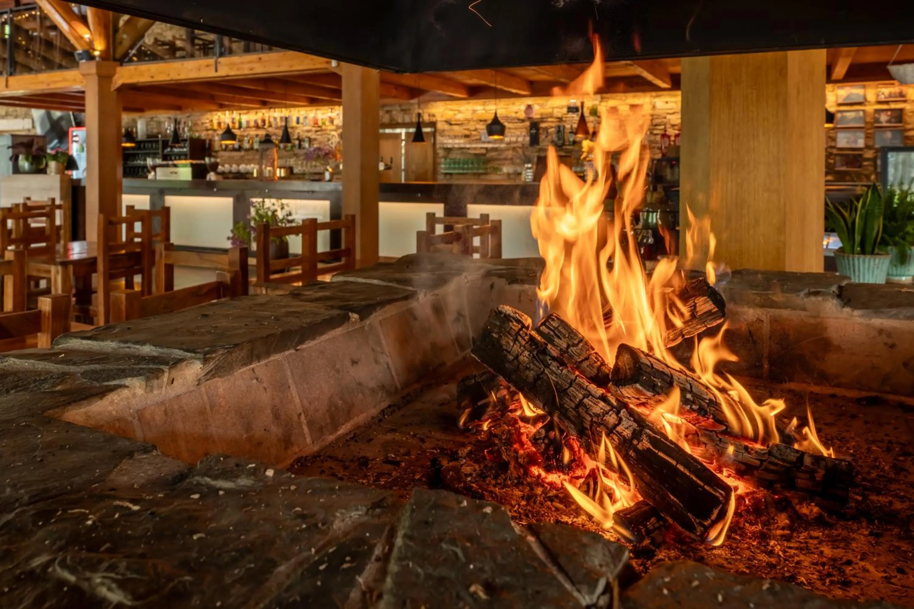 Restaurant/places to eat in Archa hotel