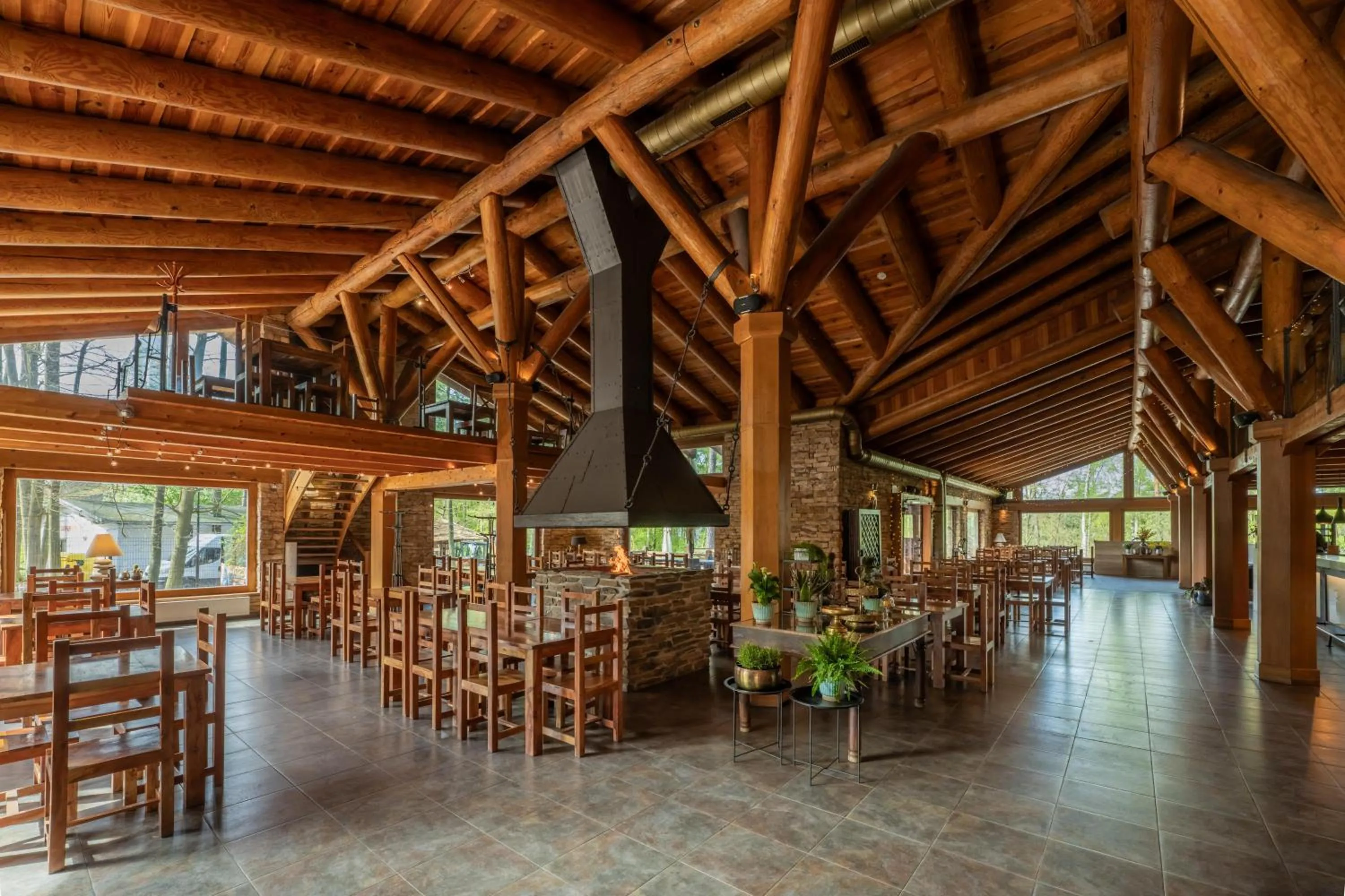 Restaurant/places to eat in Archa hotel