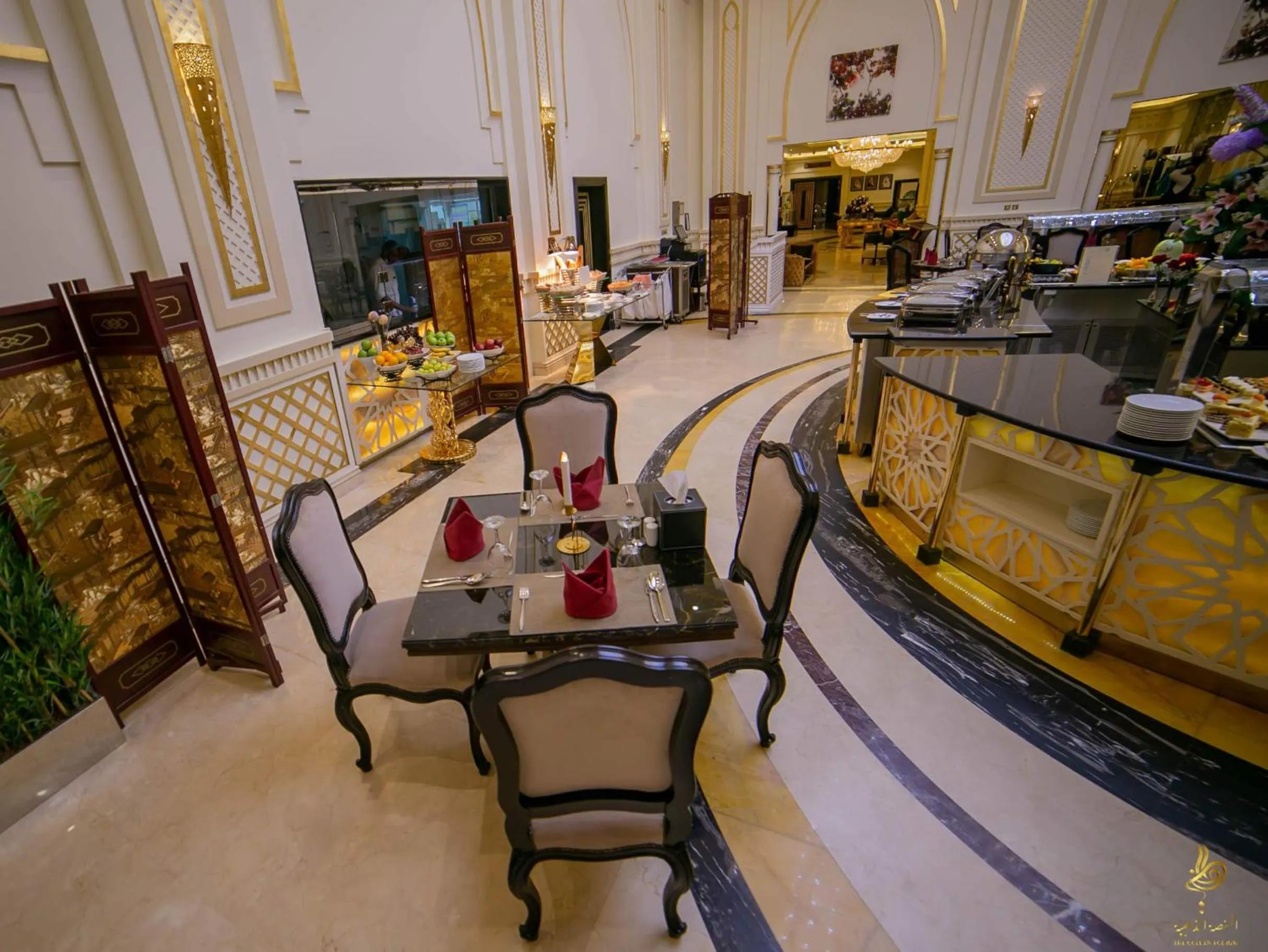 Restaurant/places to eat in Casablanca Grand Hotel