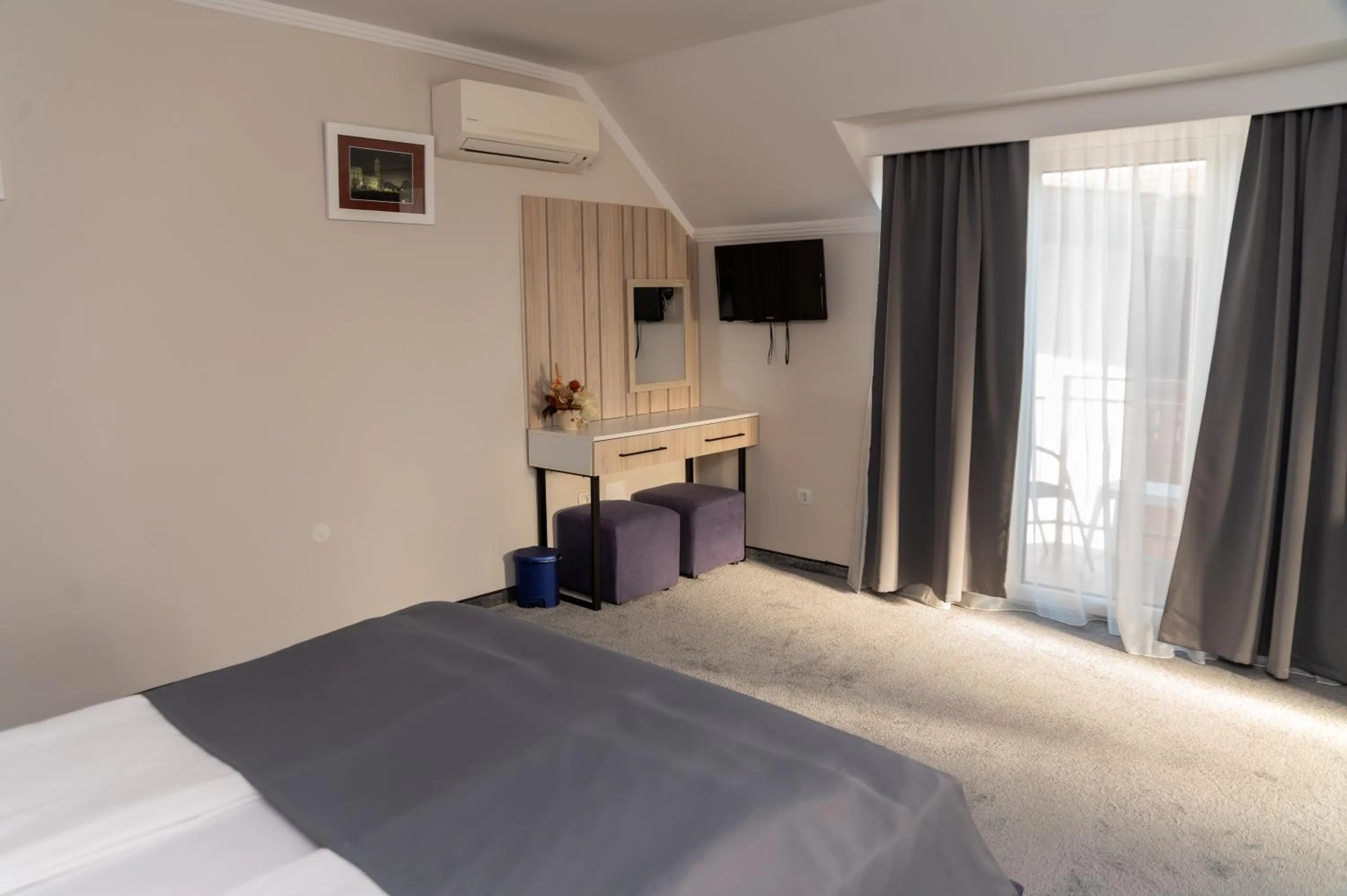 Photo of the whole room, Bed in Complex Turistic Monaco