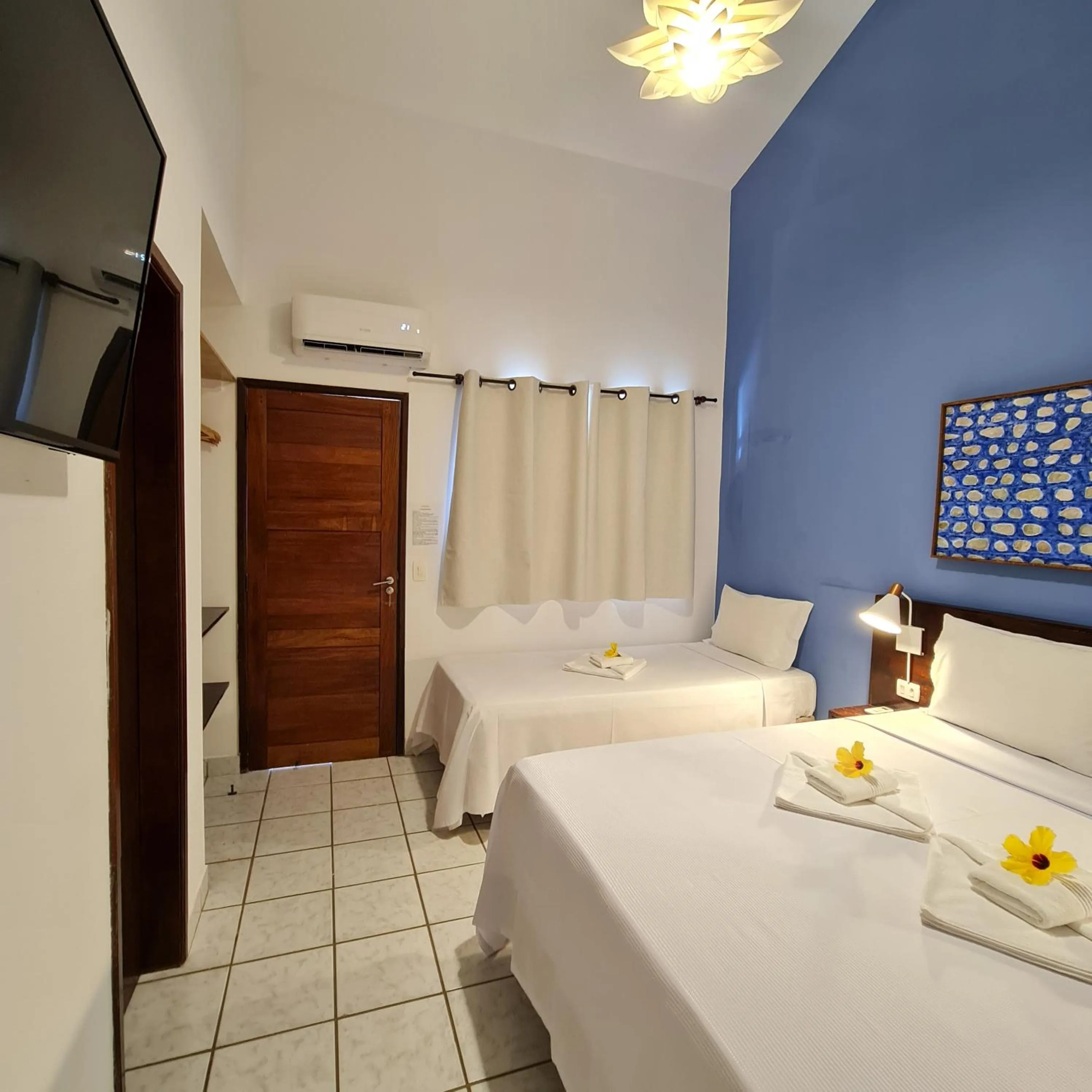 Photo of the whole room, Bed in Pousada Arriba Pipa