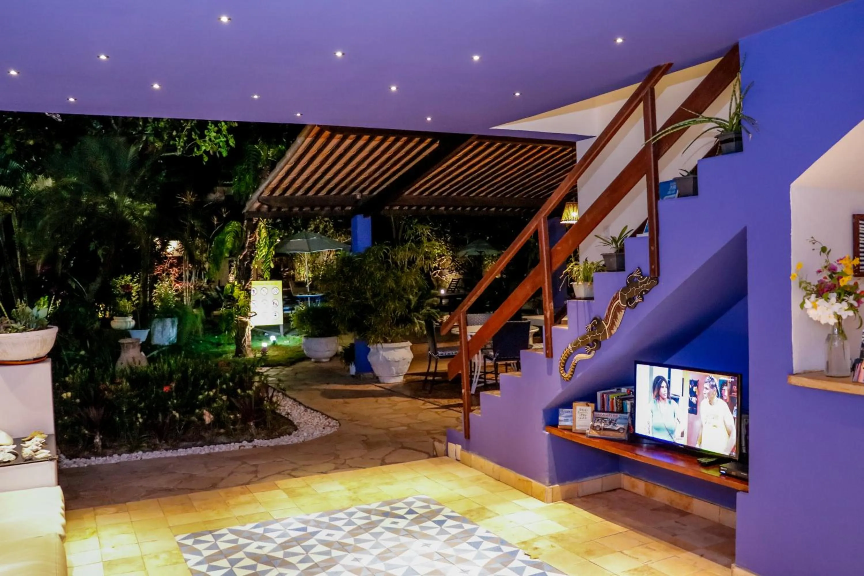 Communal lounge/ TV room in Pousada Arriba Pipa