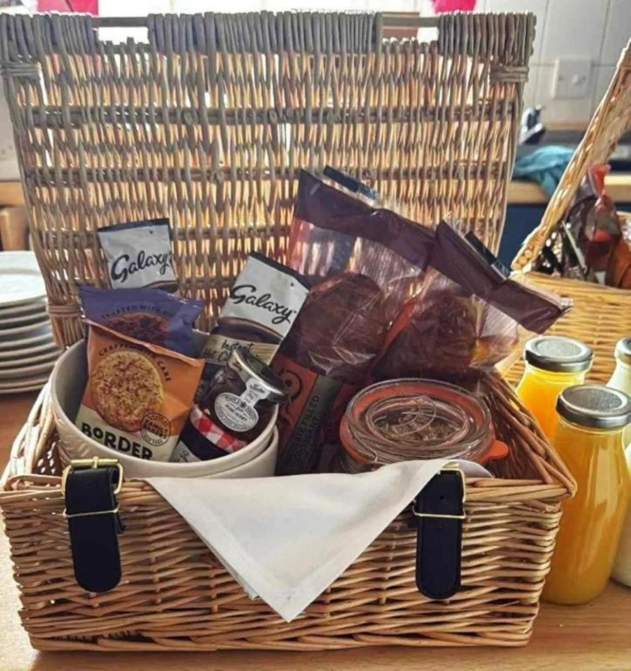 Breakfast in Queens Head Hotel