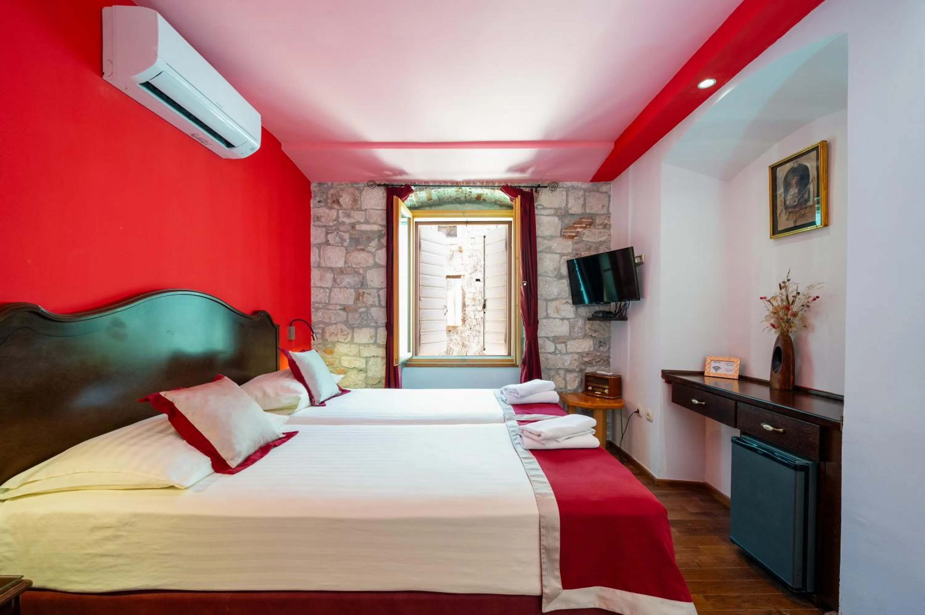 Bedroom, Bed in Heritage Hotel Tragos