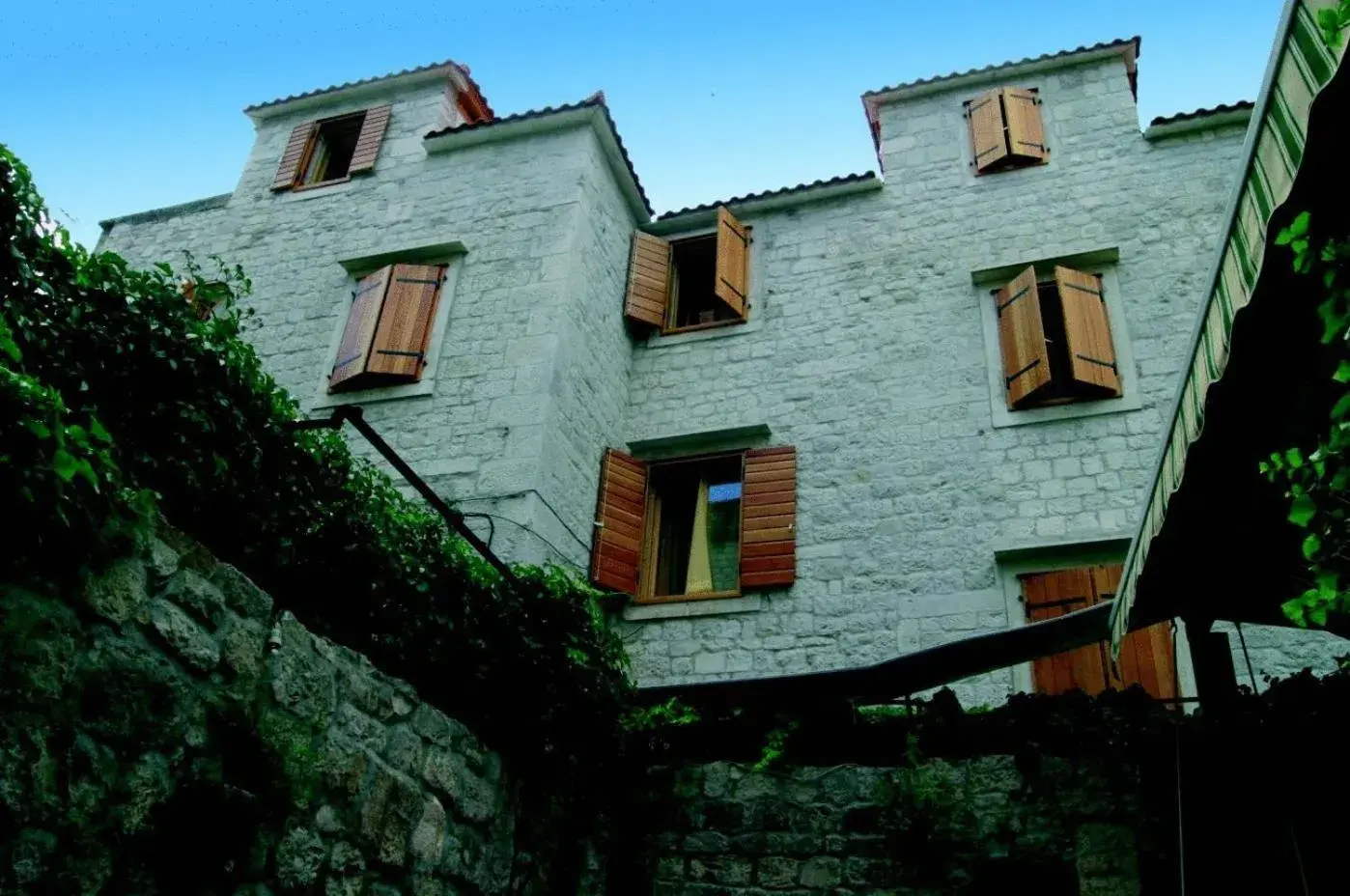 Facade/entrance in Heritage Hotel Tragos Facade/entrance in Heritage Hotel Tragos