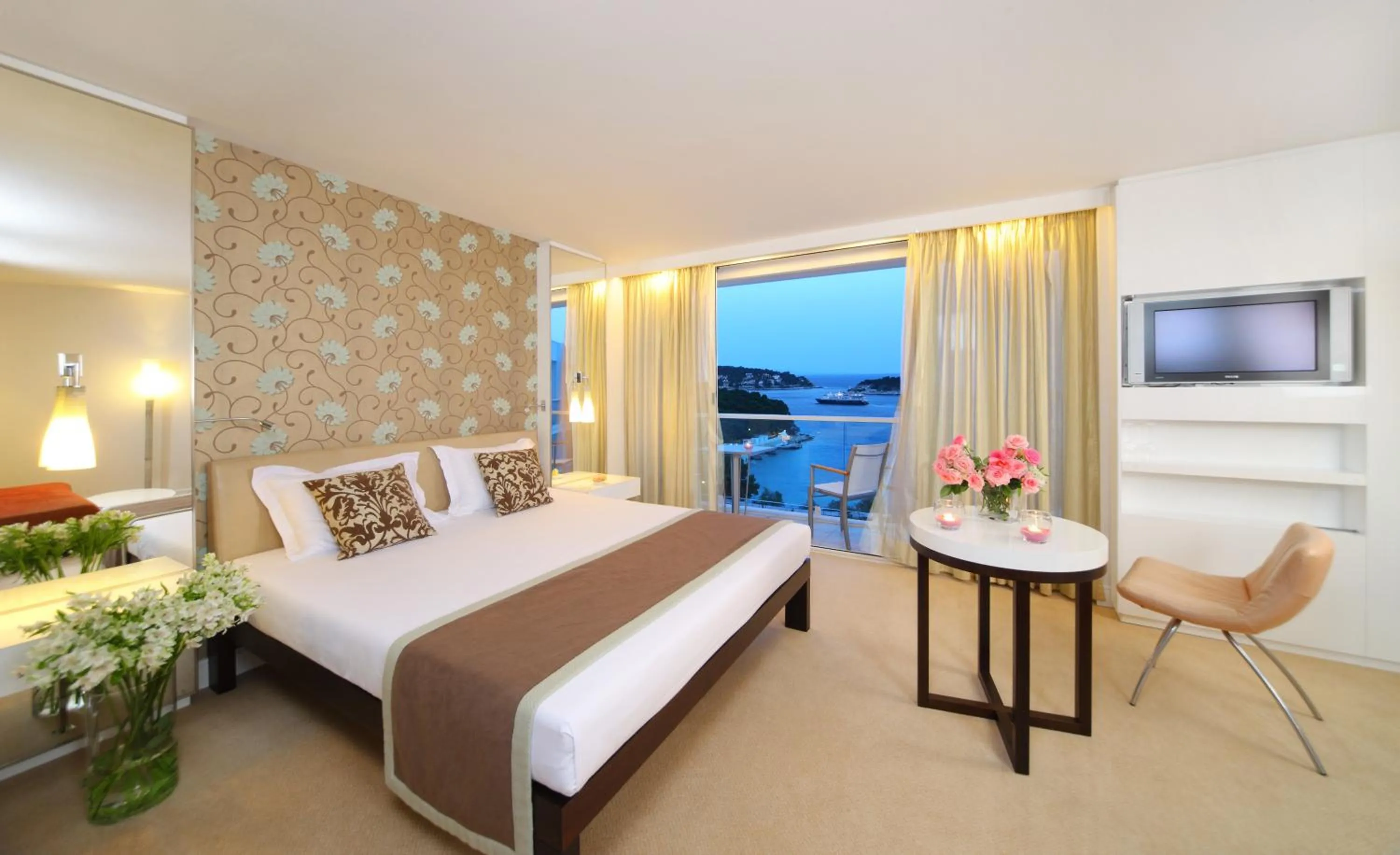 Bed in Amfora Hvar Grand Beach Resort