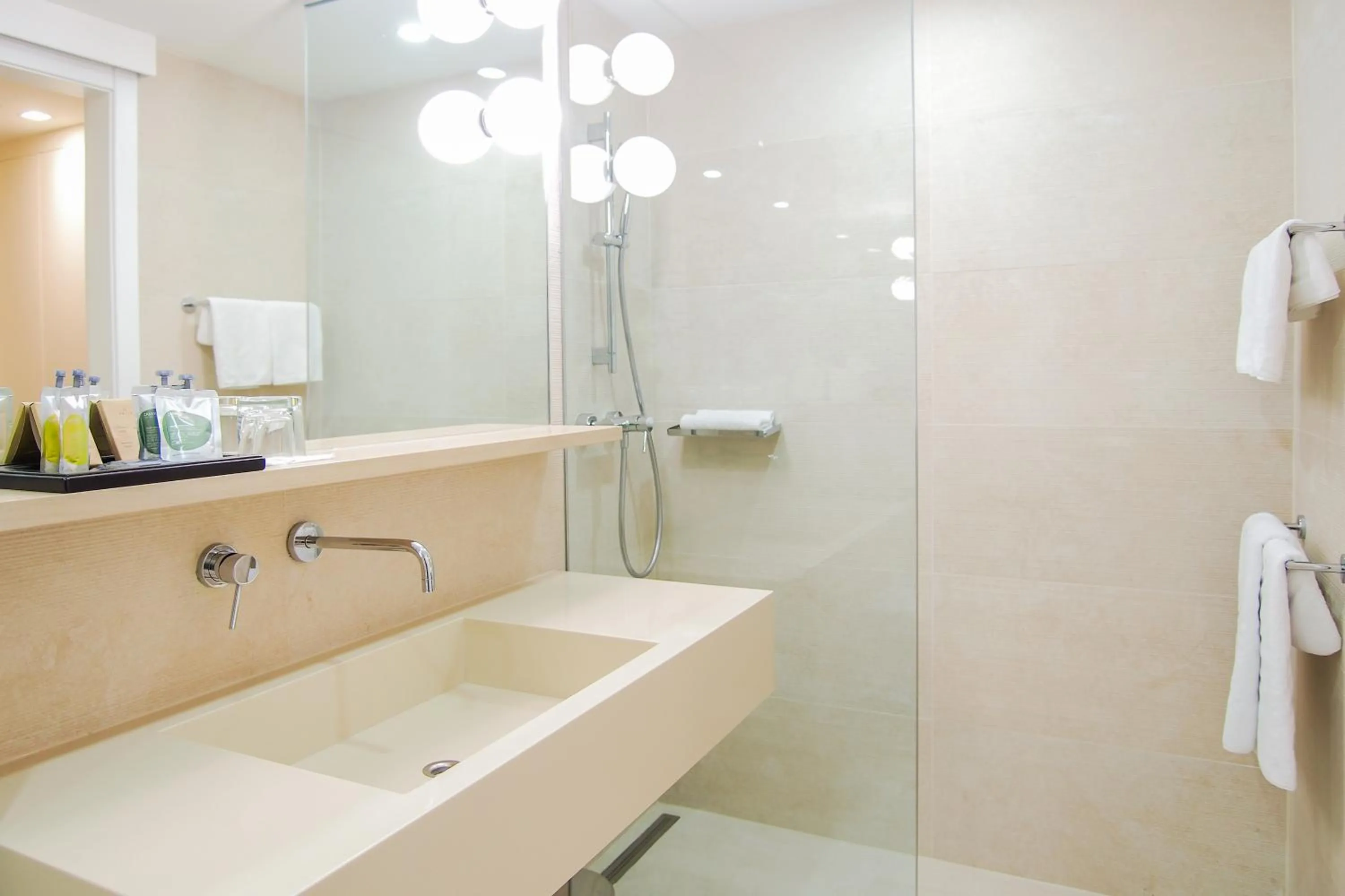 Shower in Amfora Hvar Grand Beach Resort