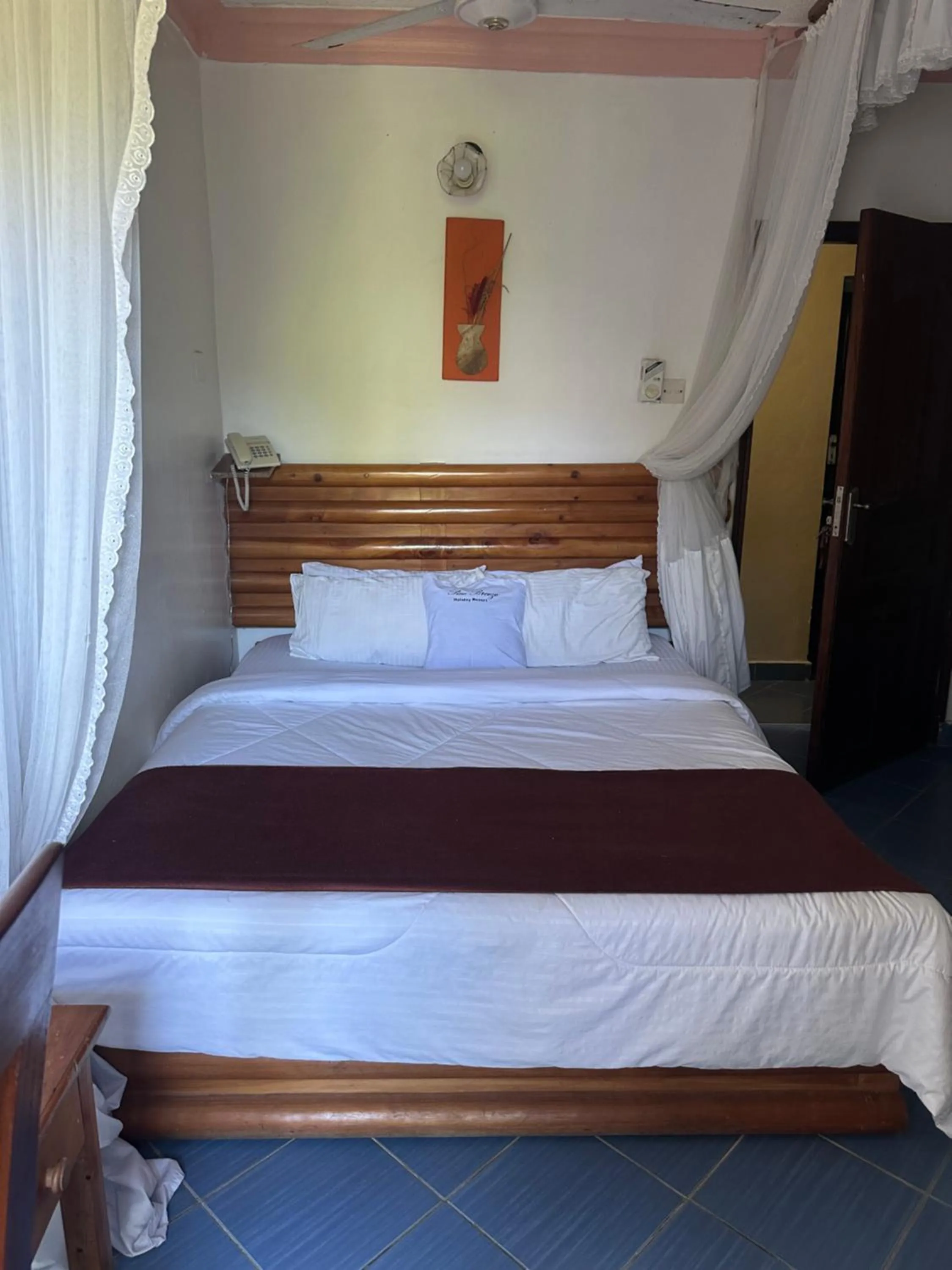 Bed in Pinebreeze Holiday Resort