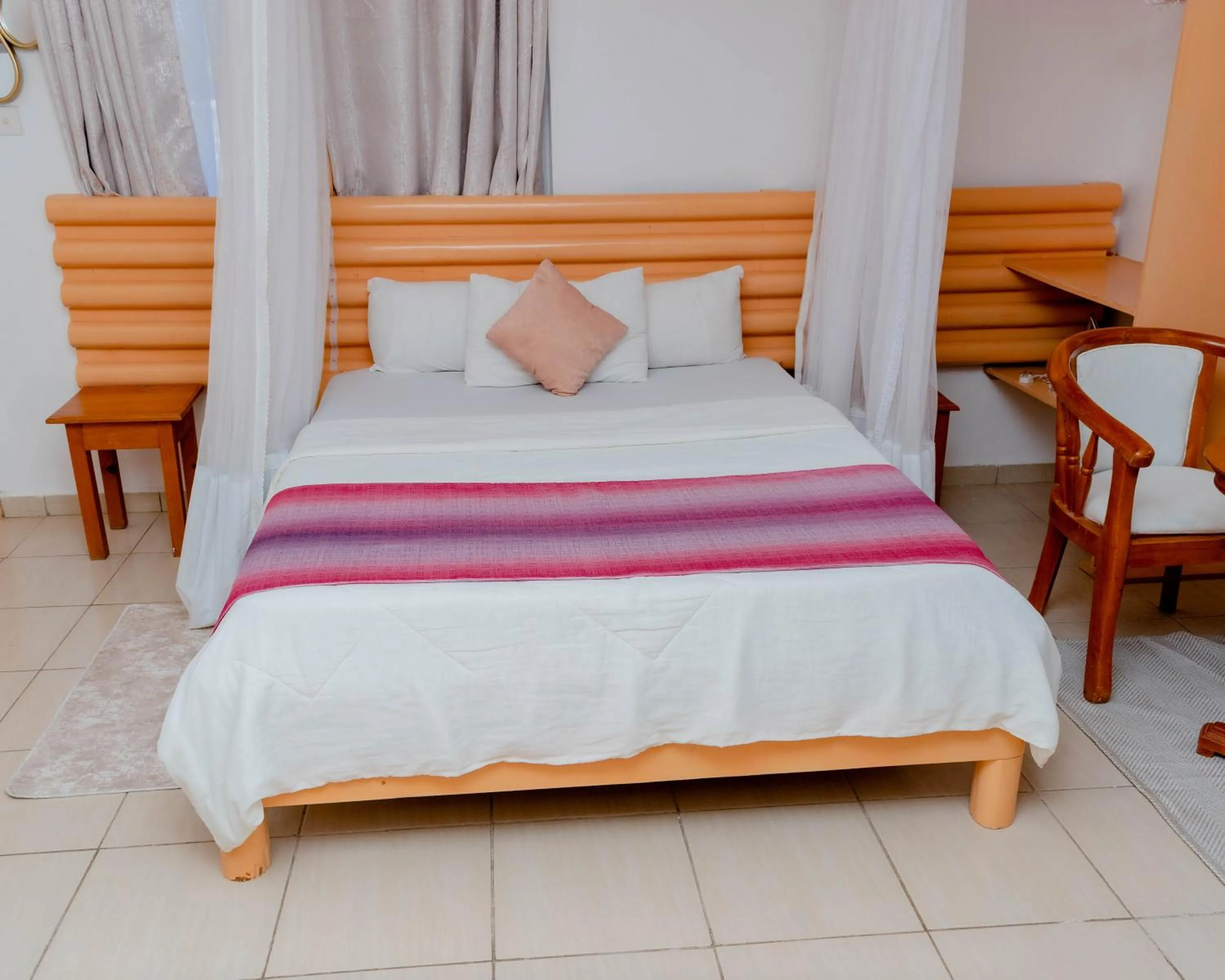 Bed in Pinebreeze Holiday Resort