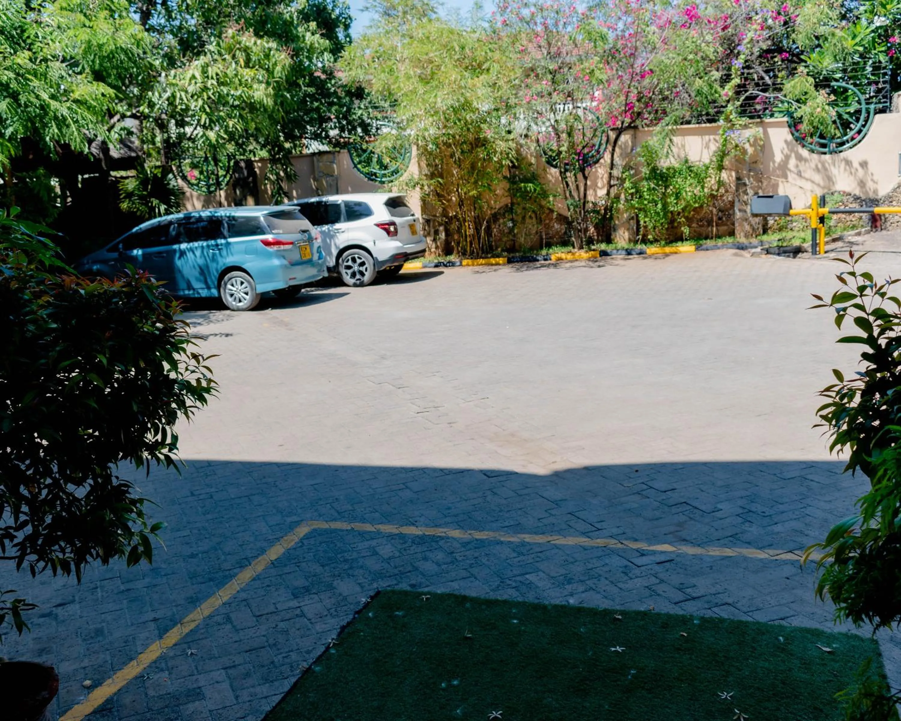 Parking in Pinebreeze Holiday Resort
