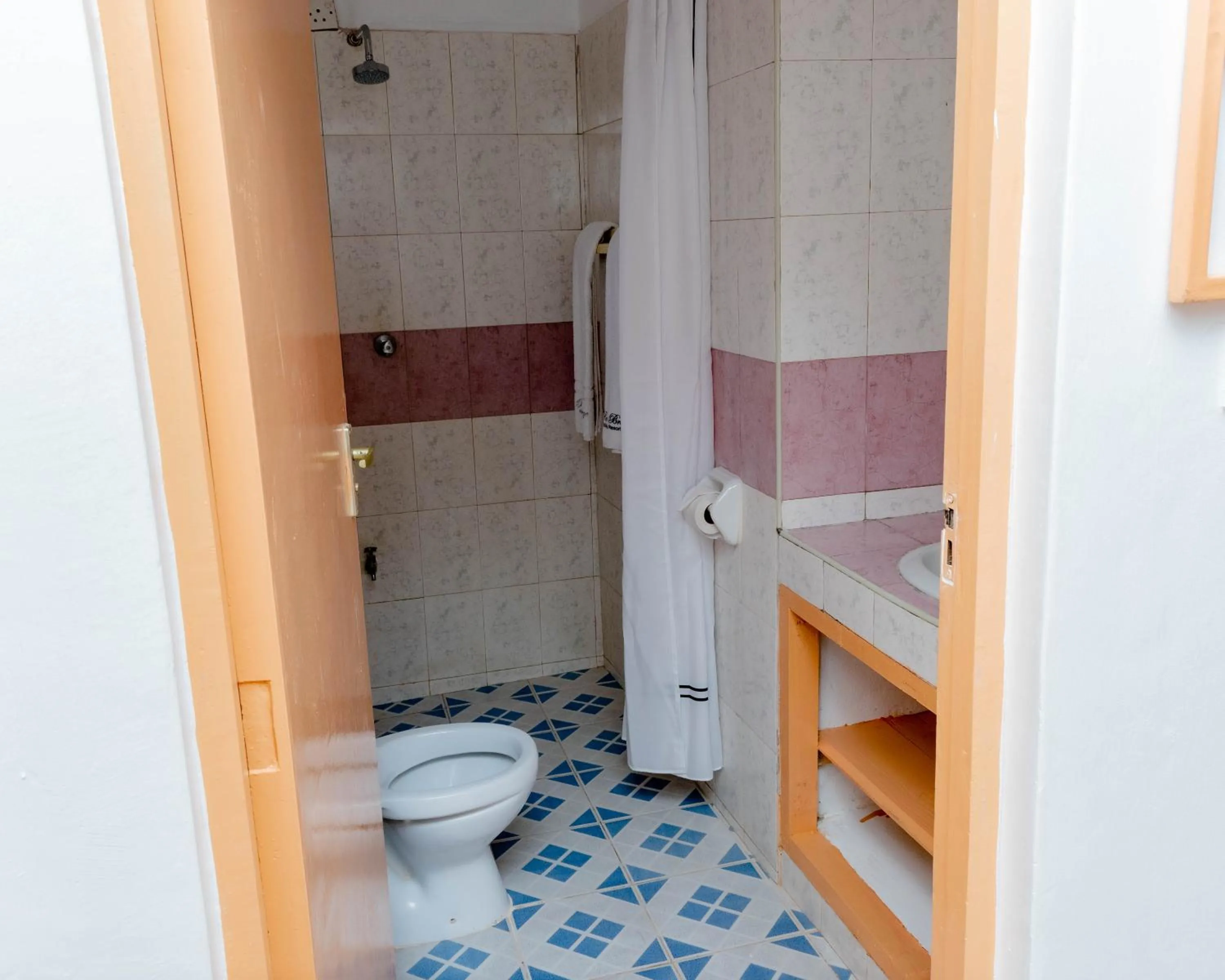 Toilet in Pinebreeze Holiday Resort