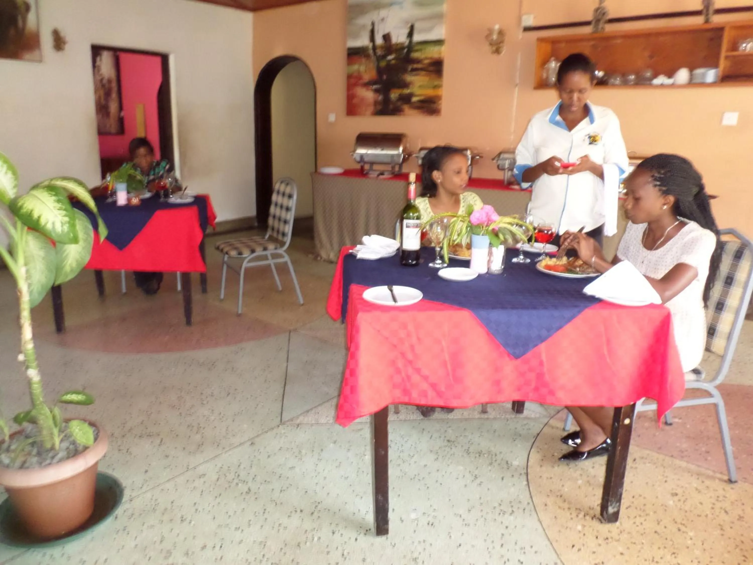 Restaurant/places to eat in Pinebreeze Holiday Resort