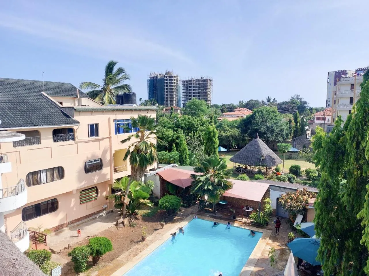 Swimming pool in Pinebreeze Holiday Resort