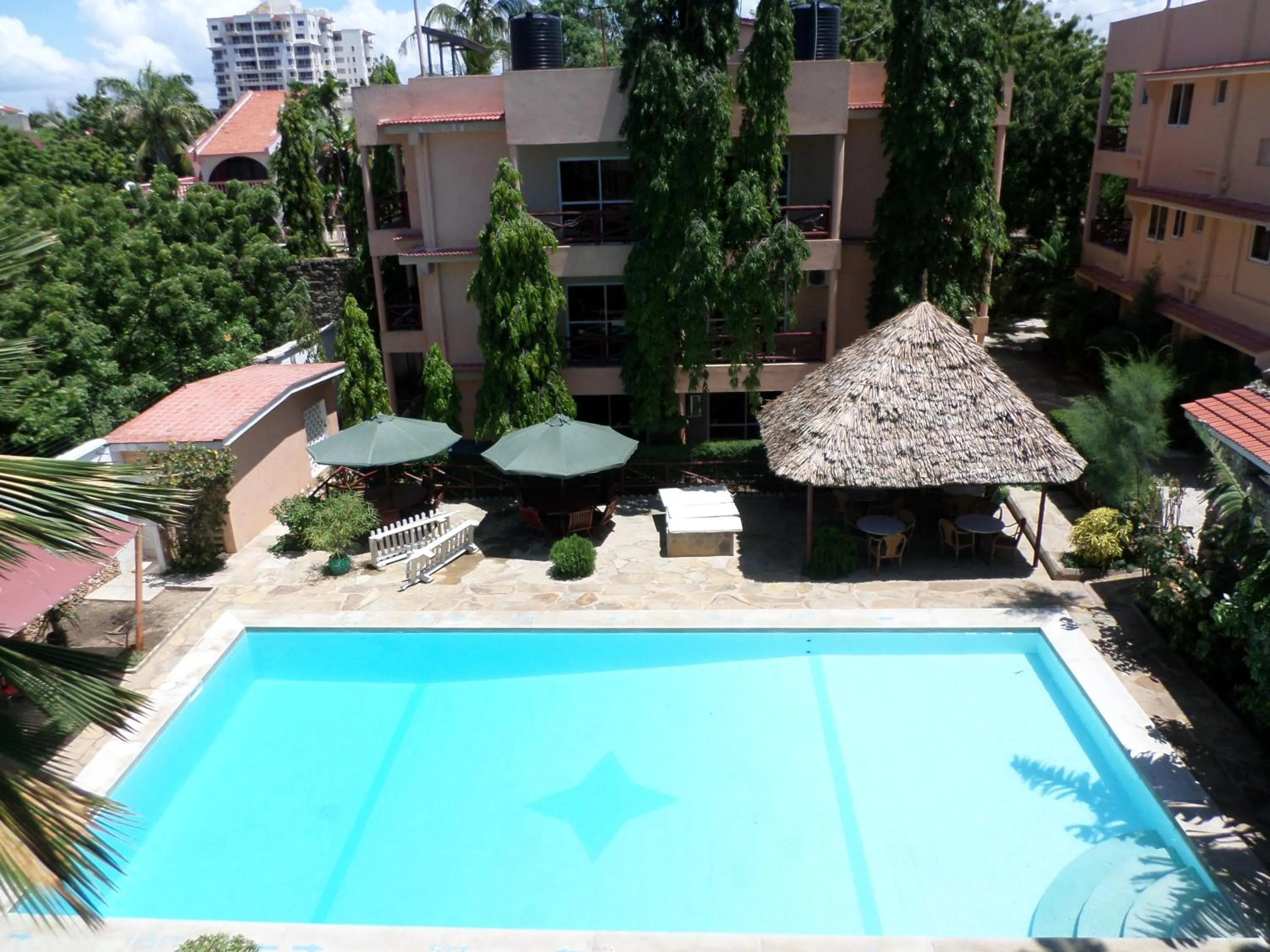 Restaurant/places to eat in Pinebreeze Holiday Resort