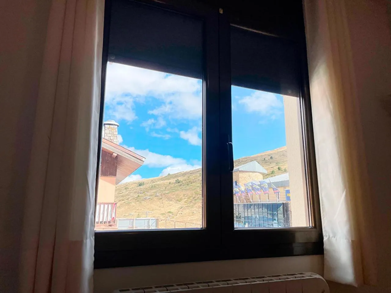 Mountain view in Apartamentos Pantebre 3000