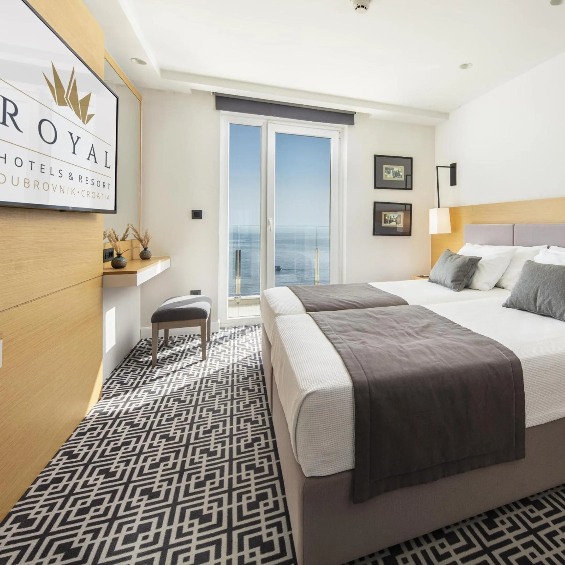 Photo of the whole room, Bed in Royal Neptun Hotel