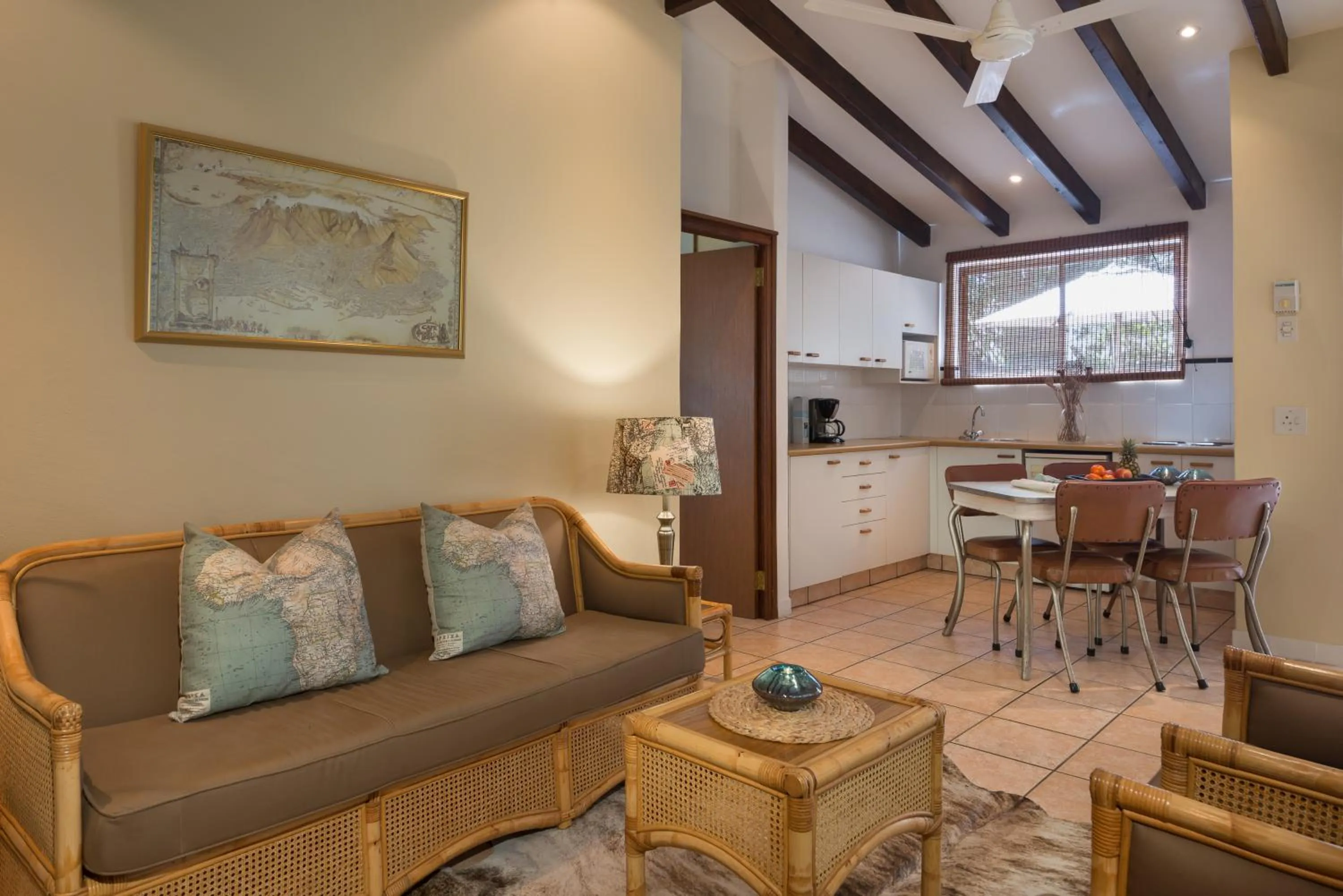 Kitchen or kitchenette in Just Unwind