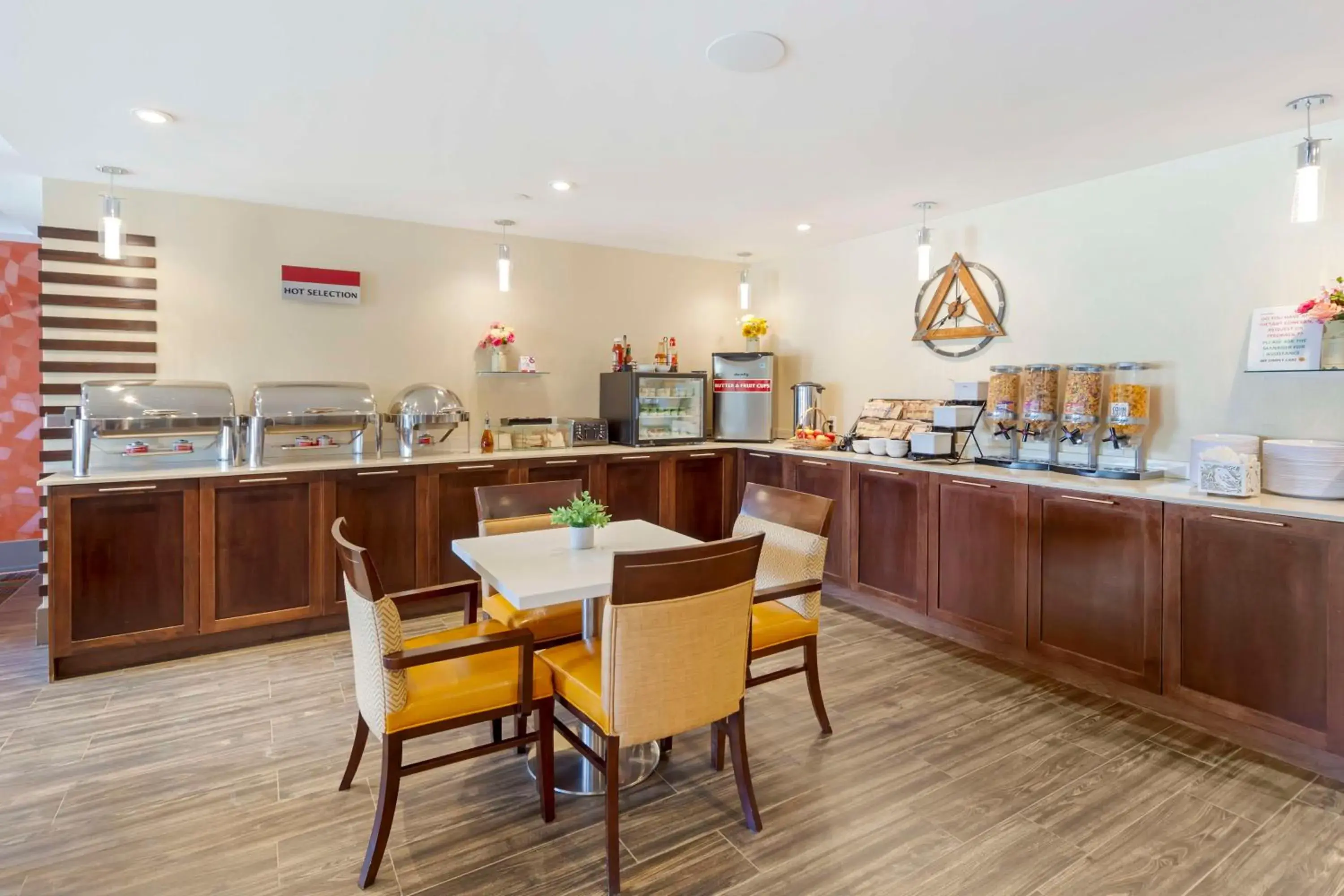 Breakfast in Best Western Plus Chateau Fort St. John Breakfast in Best Western Plus Chateau Fort St. John