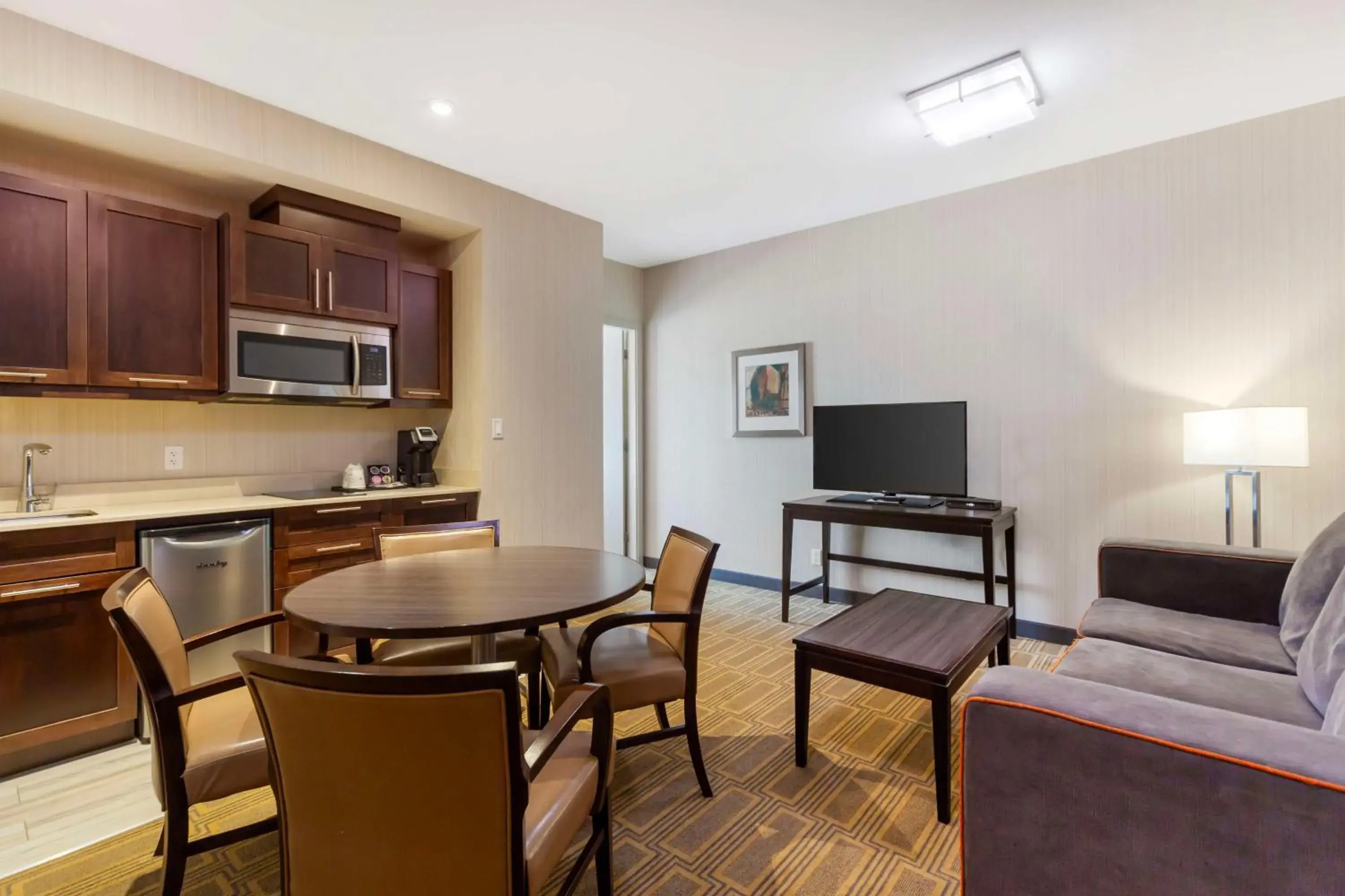 Bedroom in Best Western Plus Chateau Fort St. John Bedroom in Best Western Plus Chateau Fort St. John