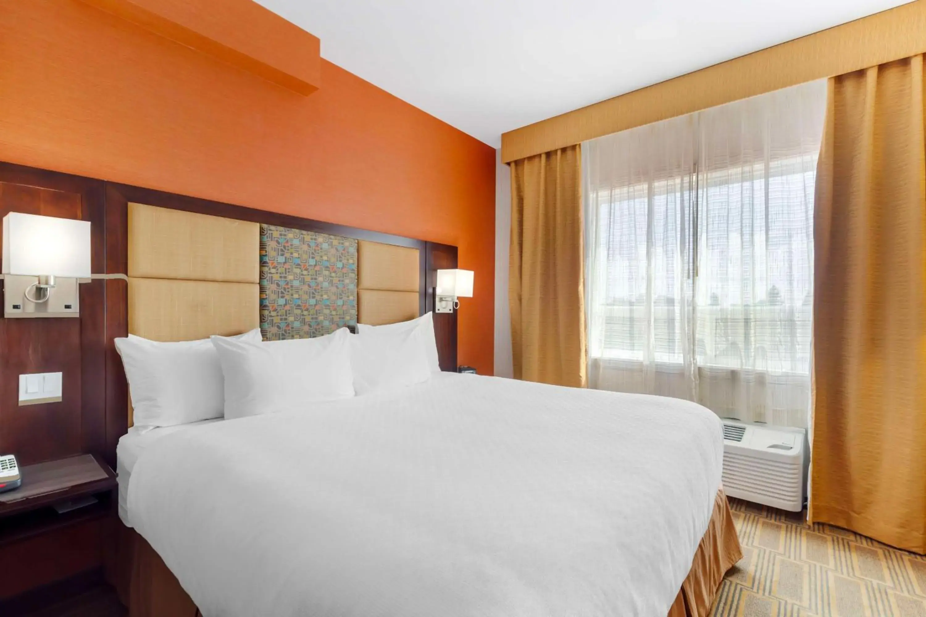 King Room - Disability Access in Best Western Plus Chateau Fort St. John King Room - Disability Access in Best Western Plus Chateau Fort St. John