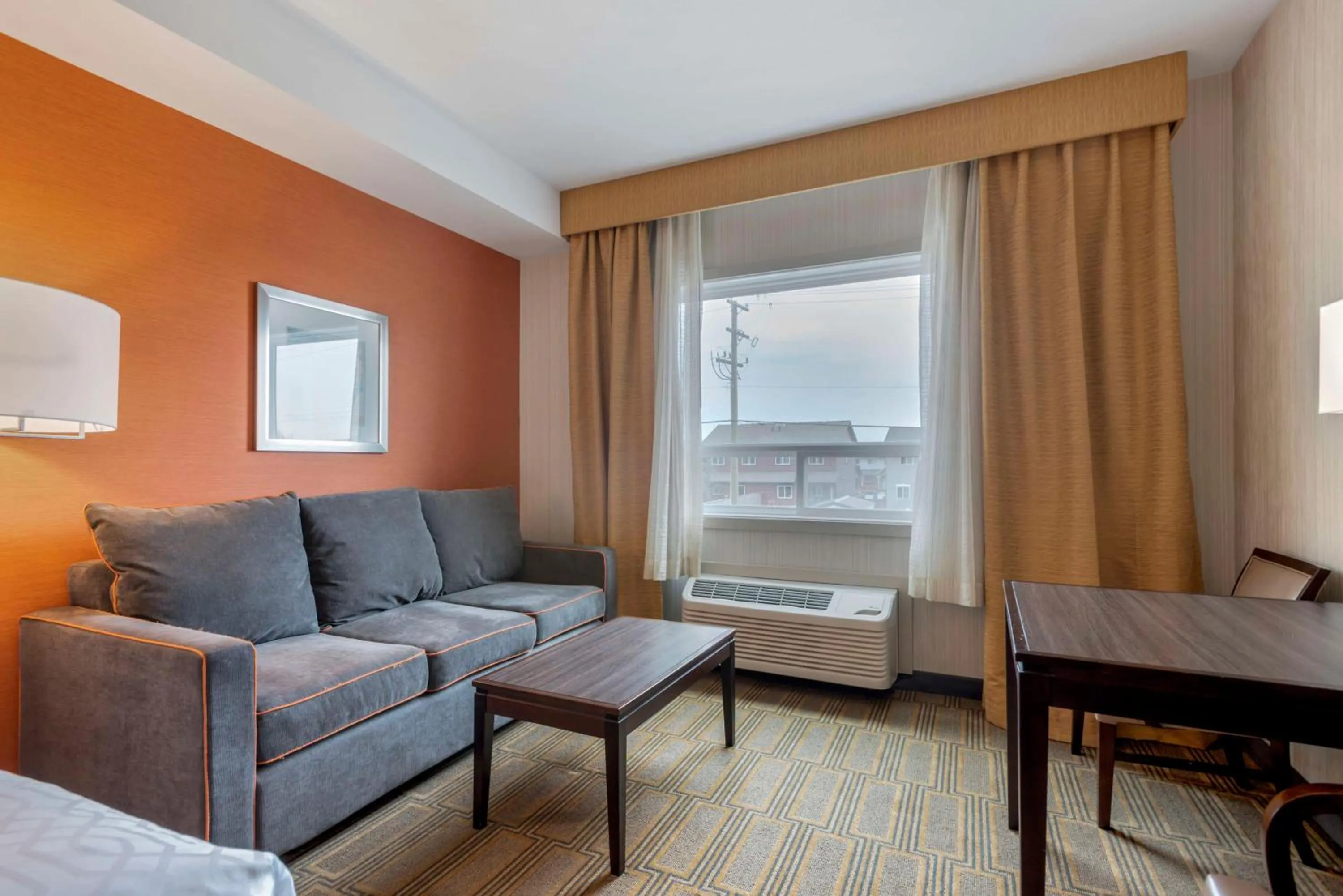 Bedroom in Best Western Plus Chateau Fort St. John