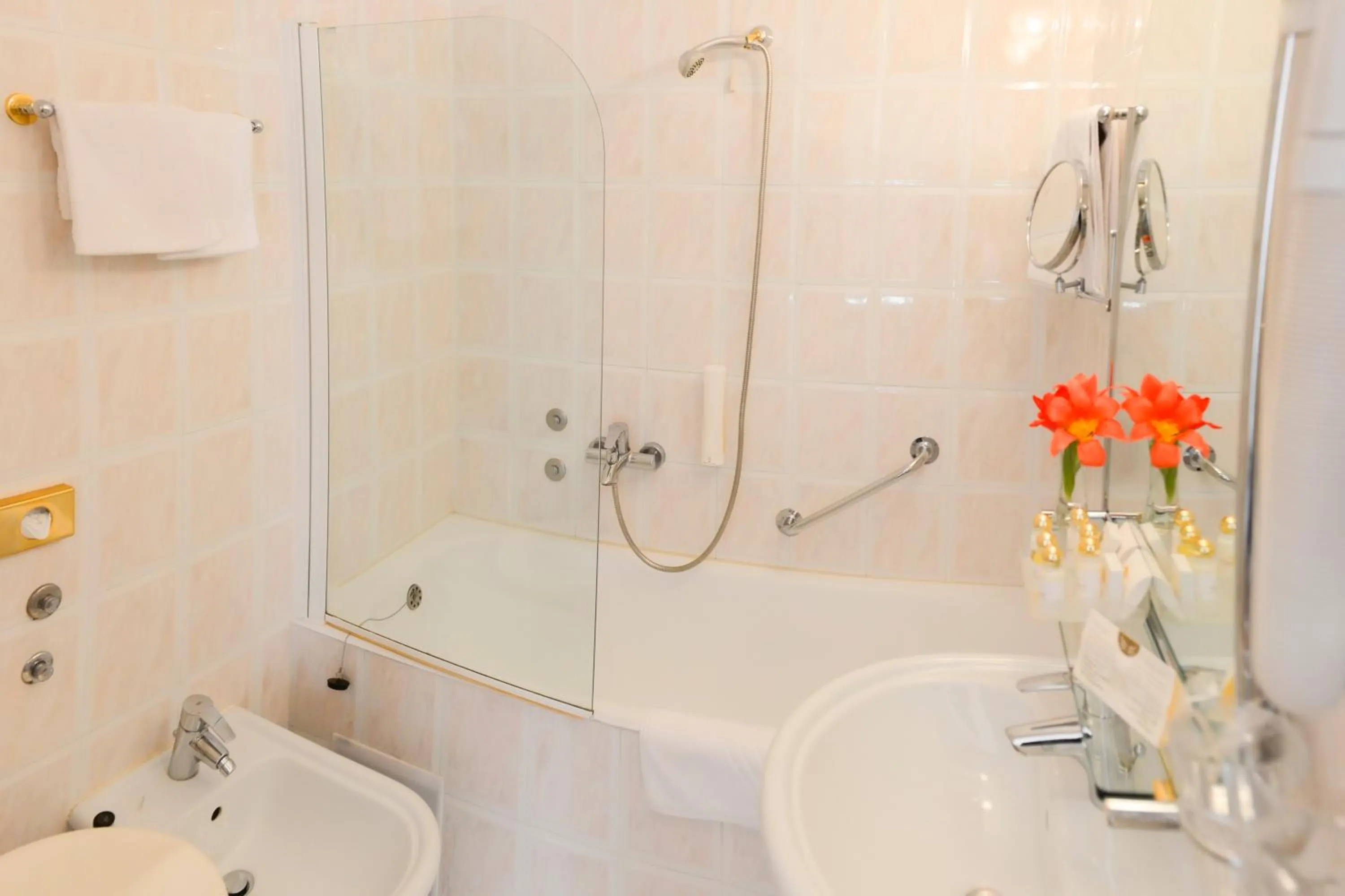 Property building, Bathroom in Hotel Mozart