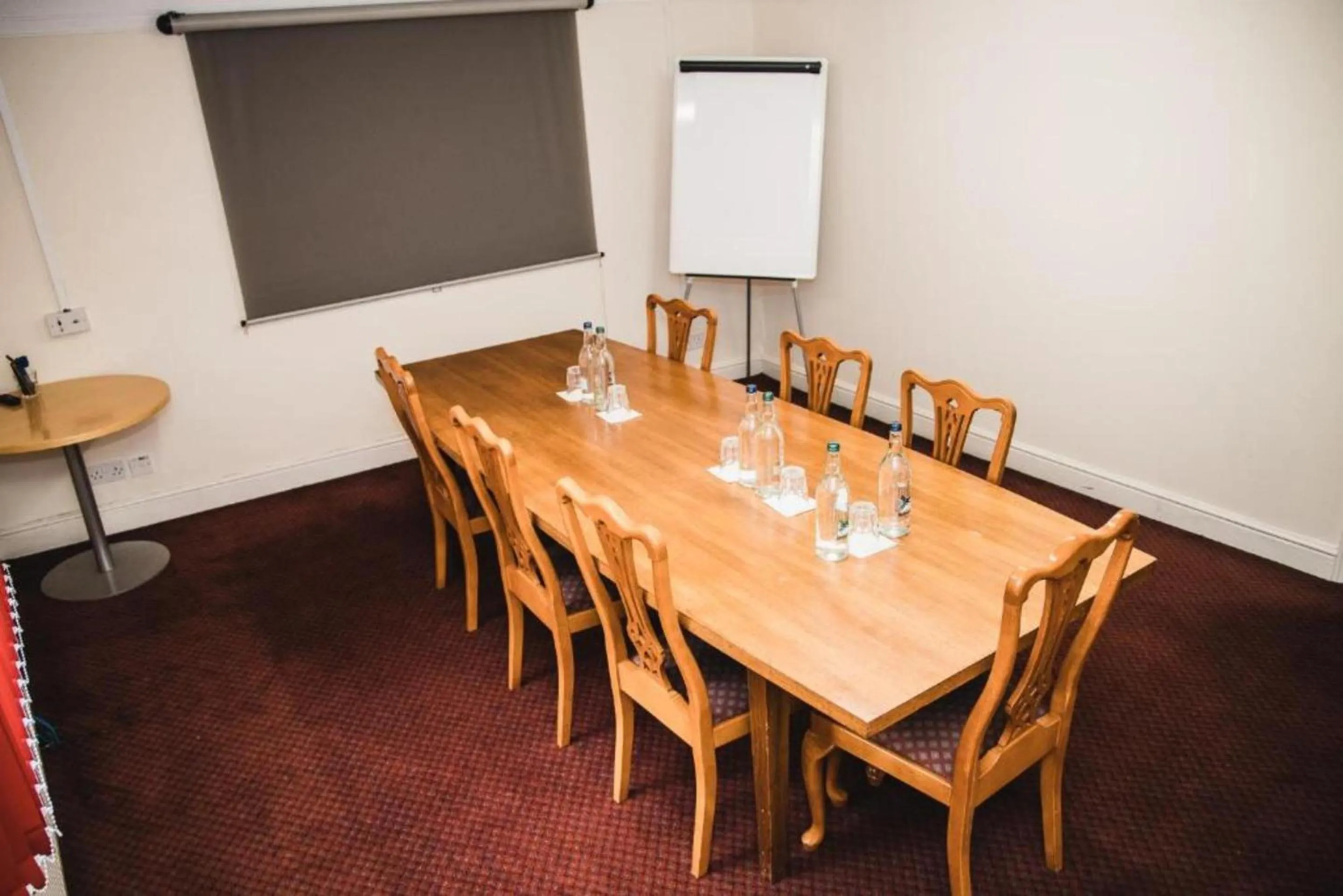 Meeting/conference room in OYO The Red Lion Hotel