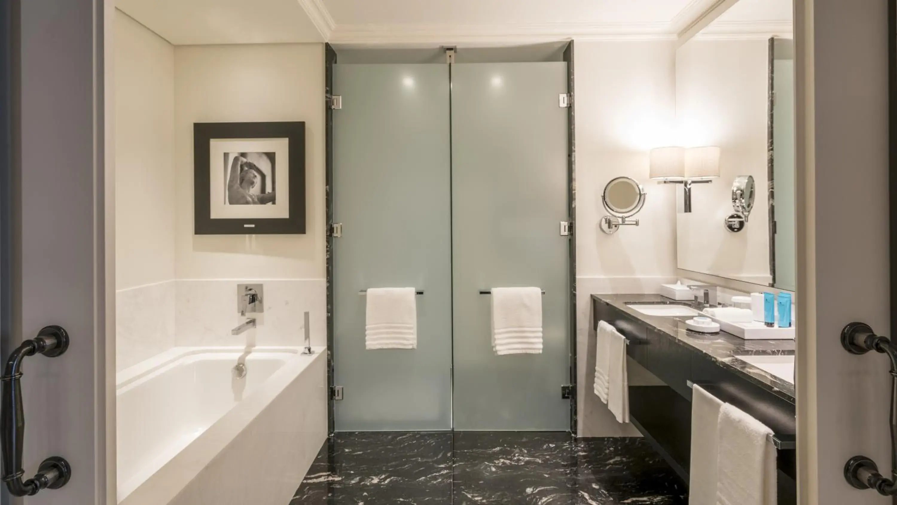 Bathroom in Palácio Tangará, Oetker Hotels Bathroom in Palácio Tangará, Oetker Hotels