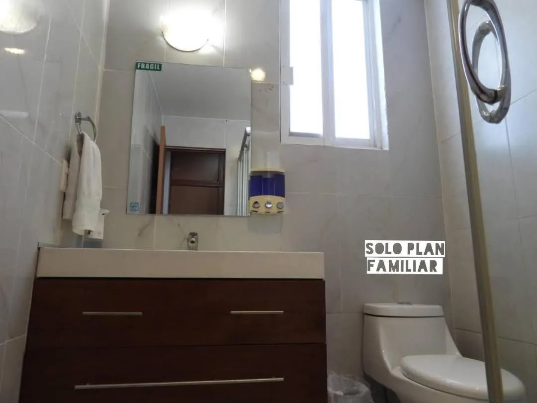 Bathroom in Residencial Club Nautico Teques