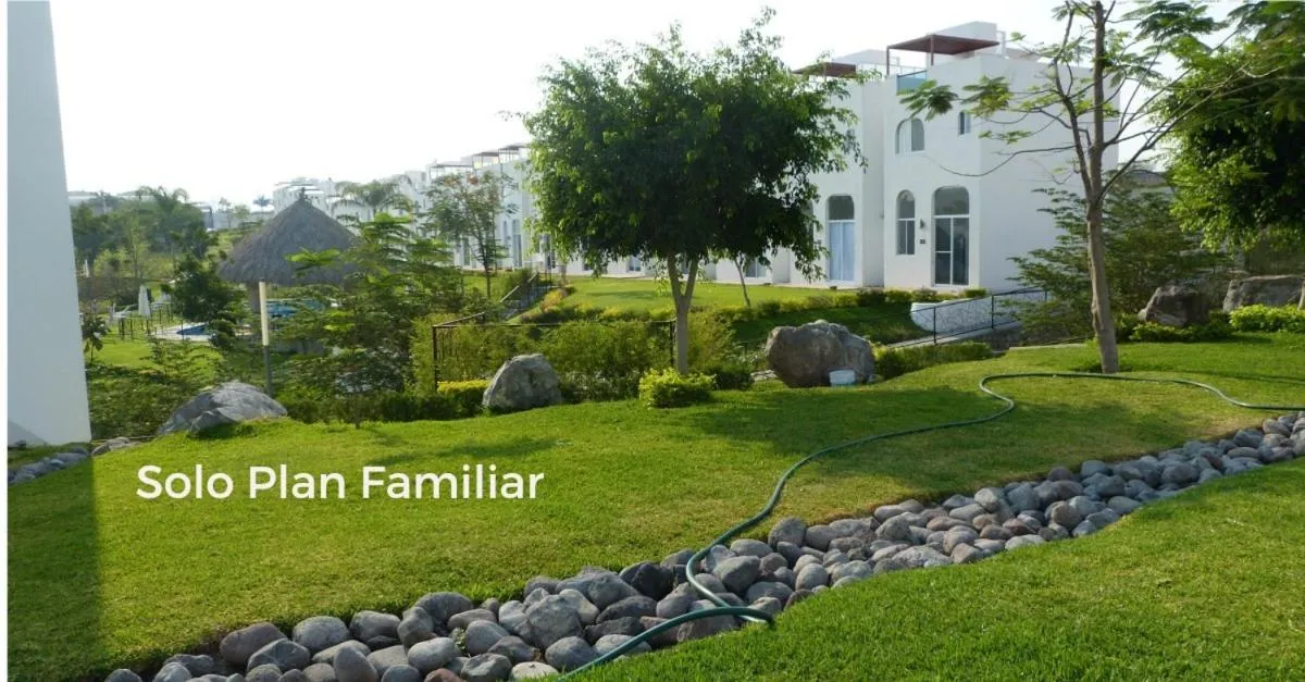 Garden in Residencial Club Nautico Teques