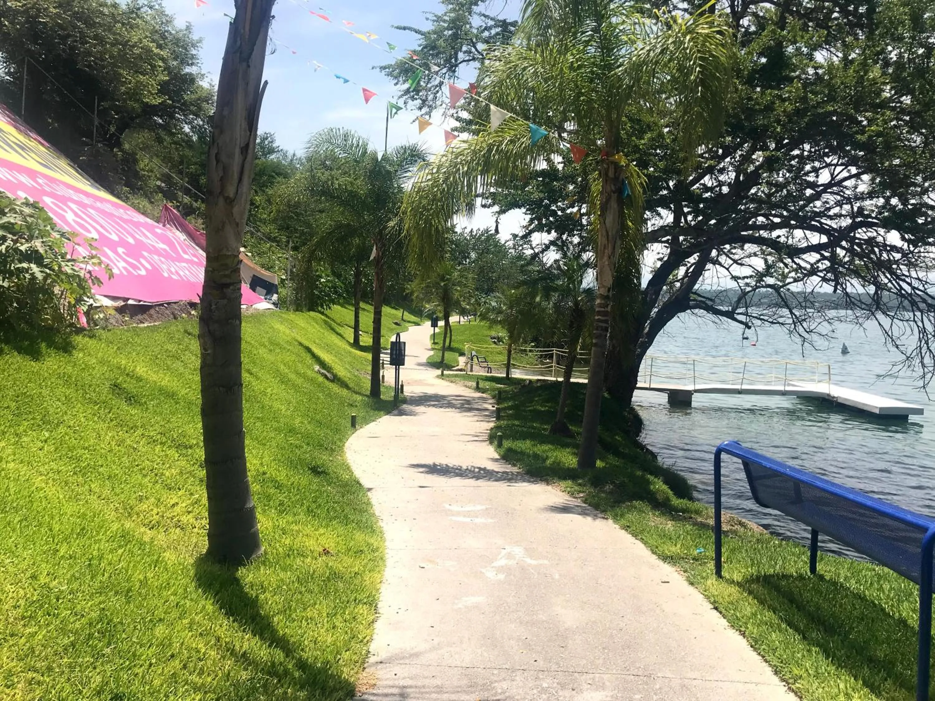 Lake view in Residencial Club Nautico Teques