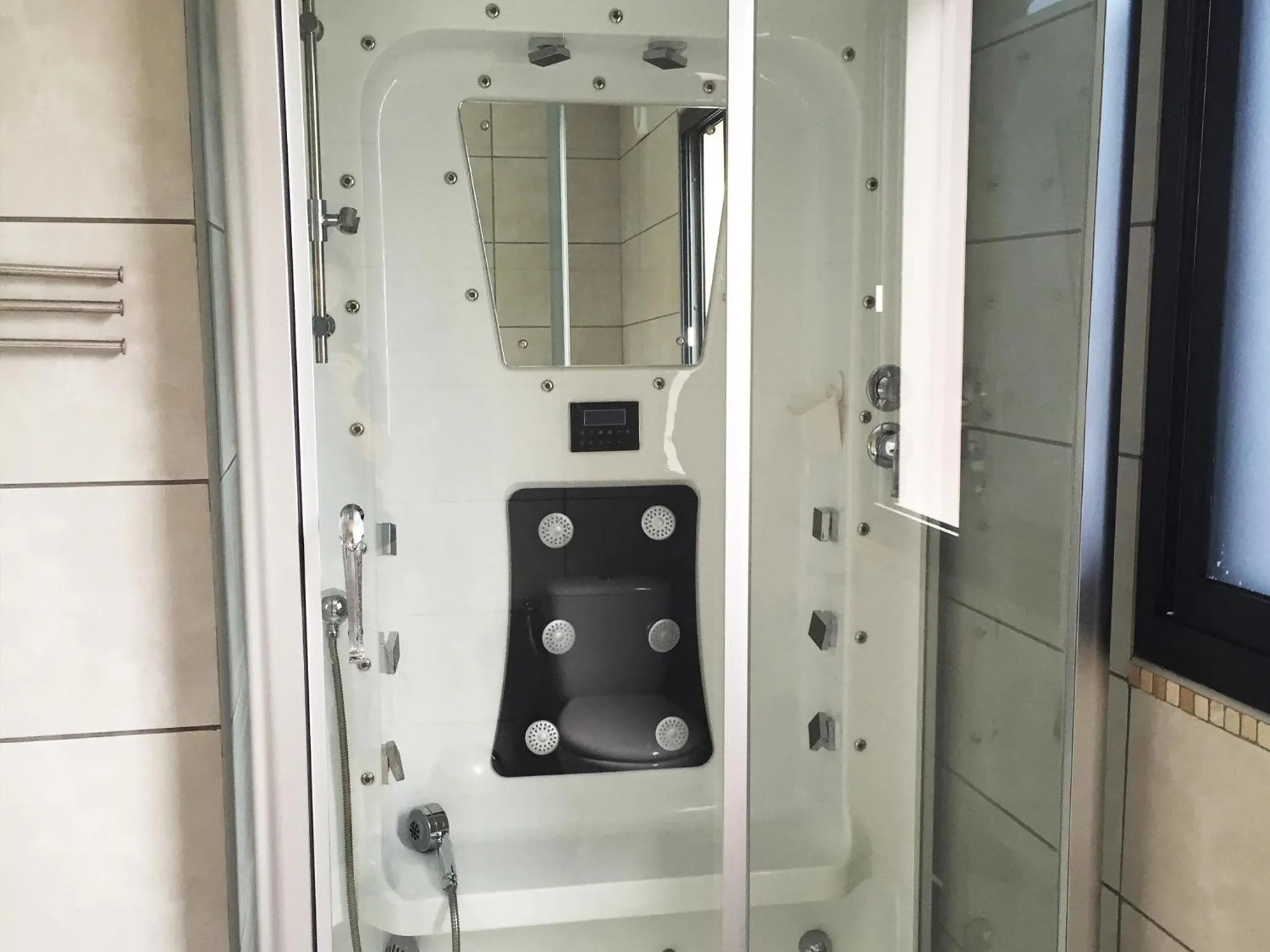 Shower in La Villa Kazuera