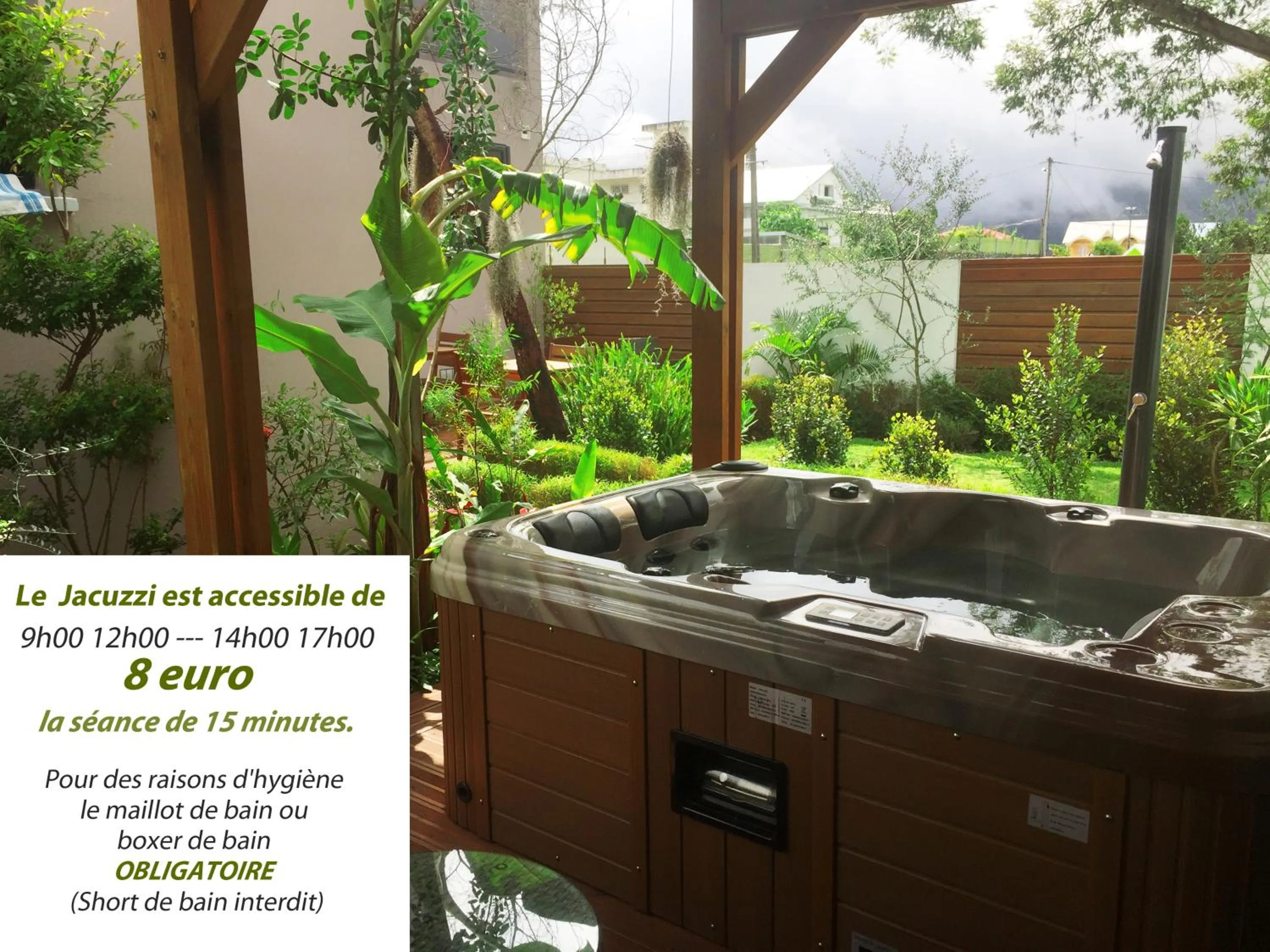 Hot Tub in La Villa Kazuera