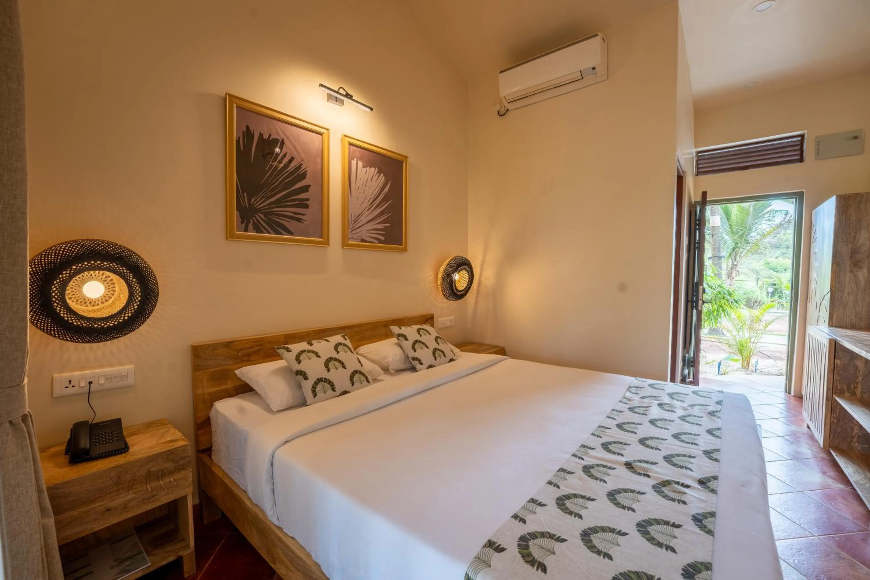 Bedroom, Bed in C Roque Beach Resort