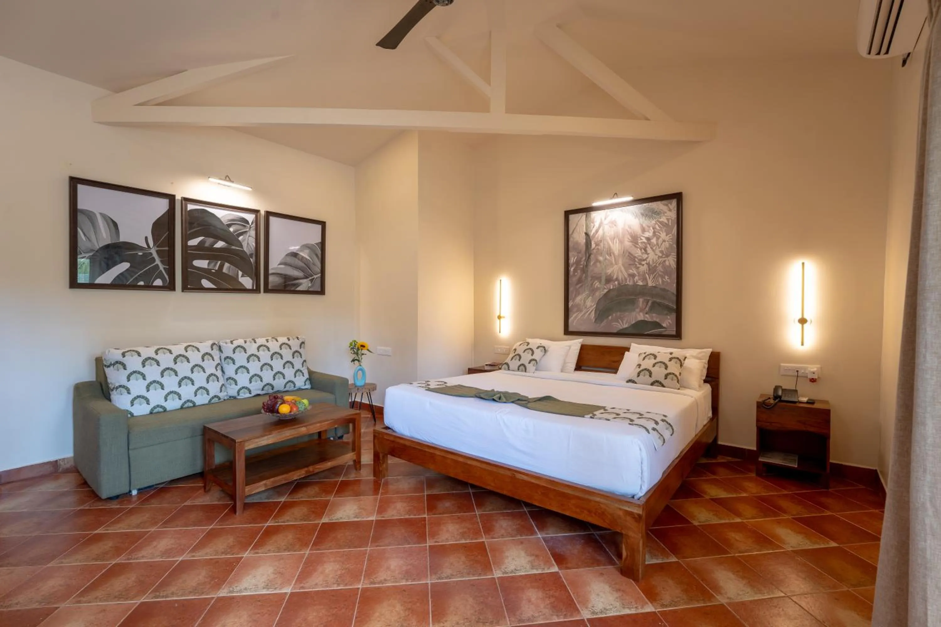 Bedroom, Bed in C Roque Beach Resort