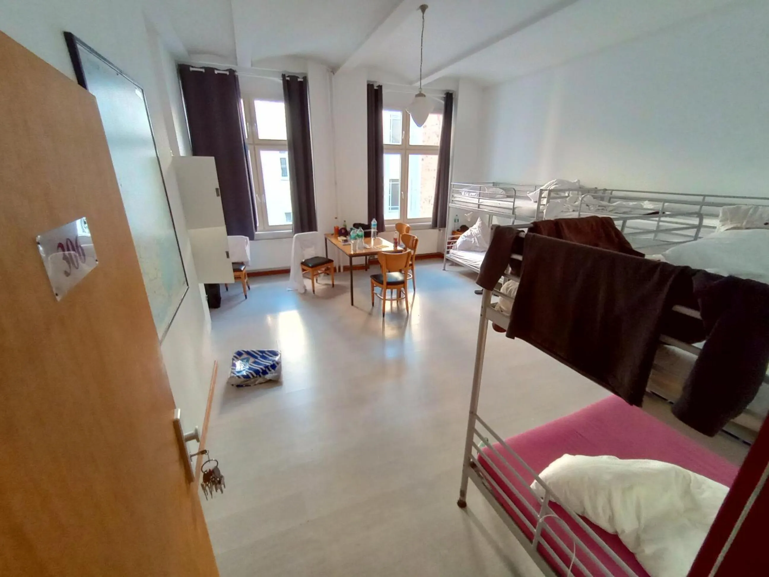 Photo of the whole room, Bed in Die Fabrik - Hostel