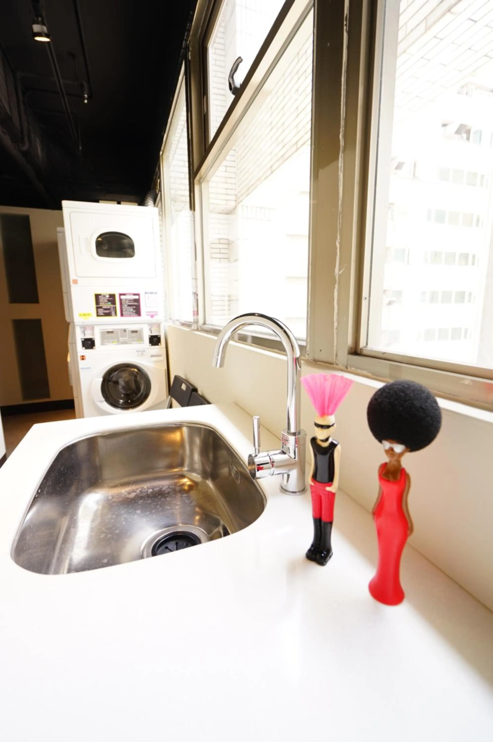 Communal kitchen in Cavemen Hostel Taipei Station Youth Branch