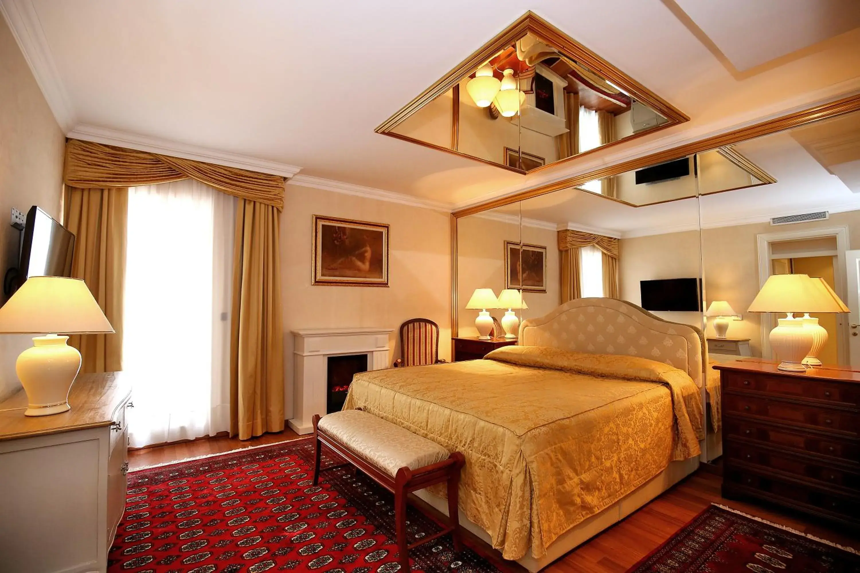 Deluxe Suite with Terrace and Sea View in Hotel Niko Deluxe Suite with Terrace and Sea View in Hotel Niko